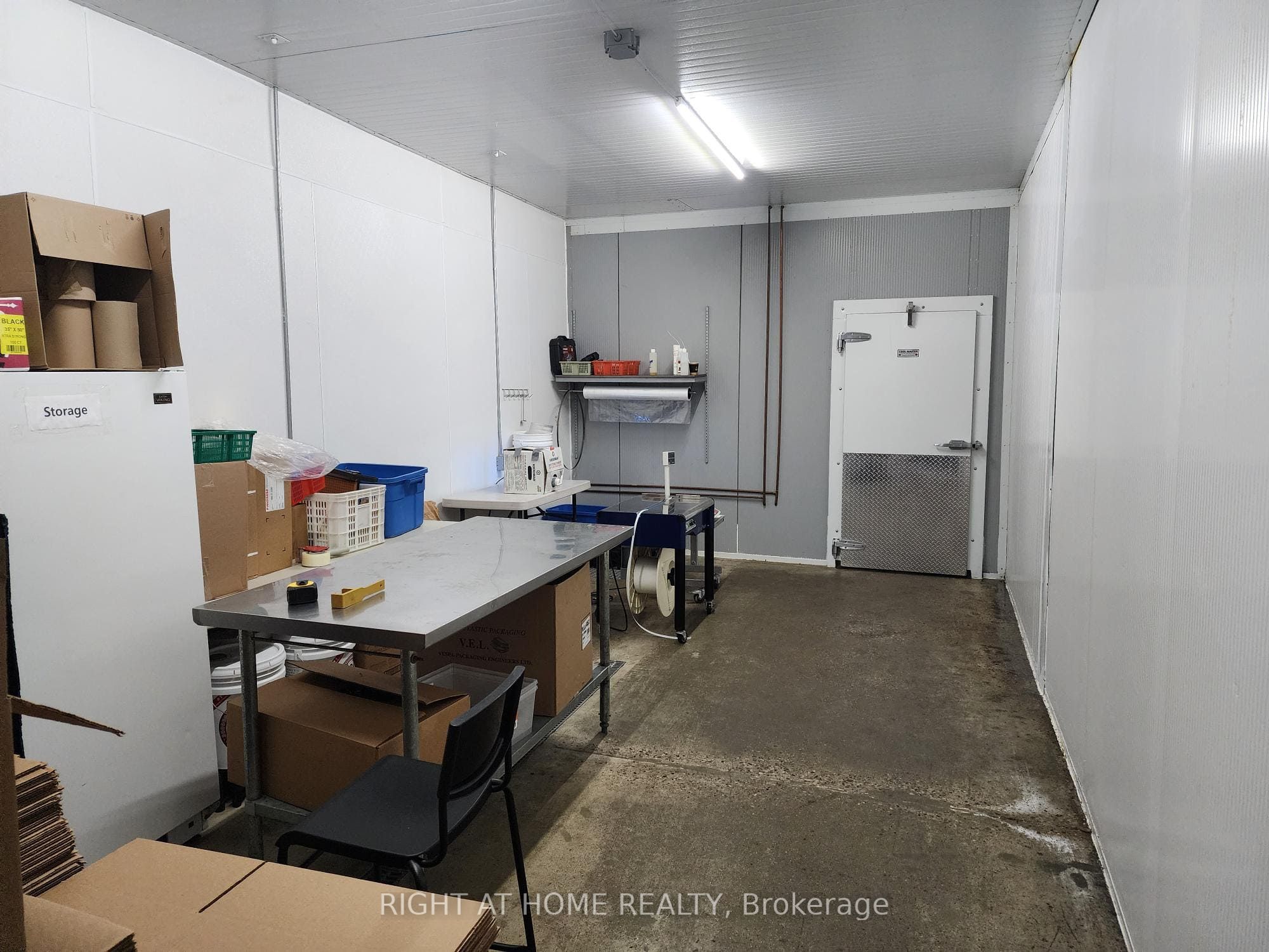 #c9 - 7171 Torbram Road Property Photo 4