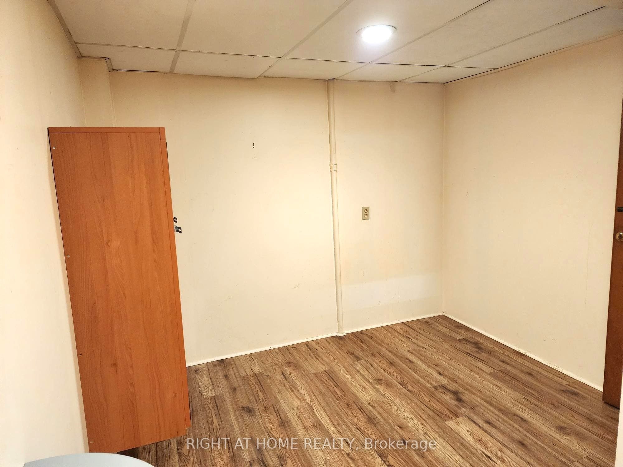 #c9 - 7171 Torbram Road Property Photo 6