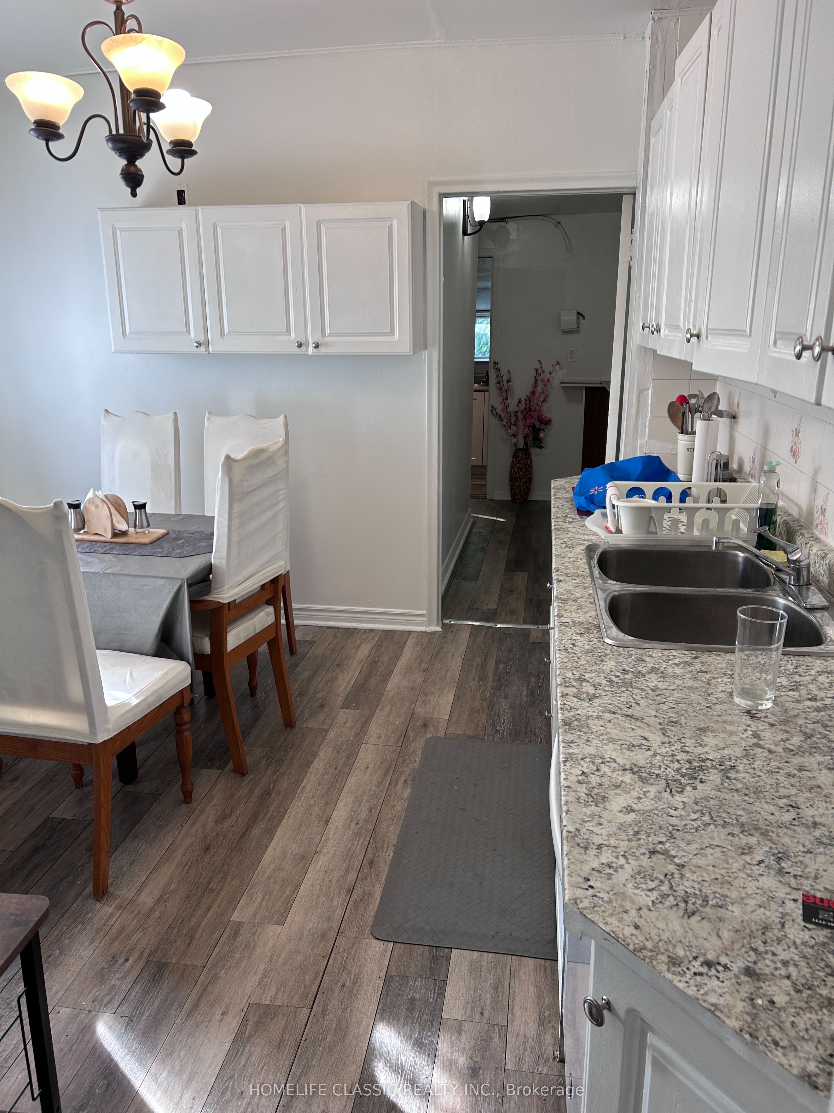 3223 Dundas Street Property Photo 2