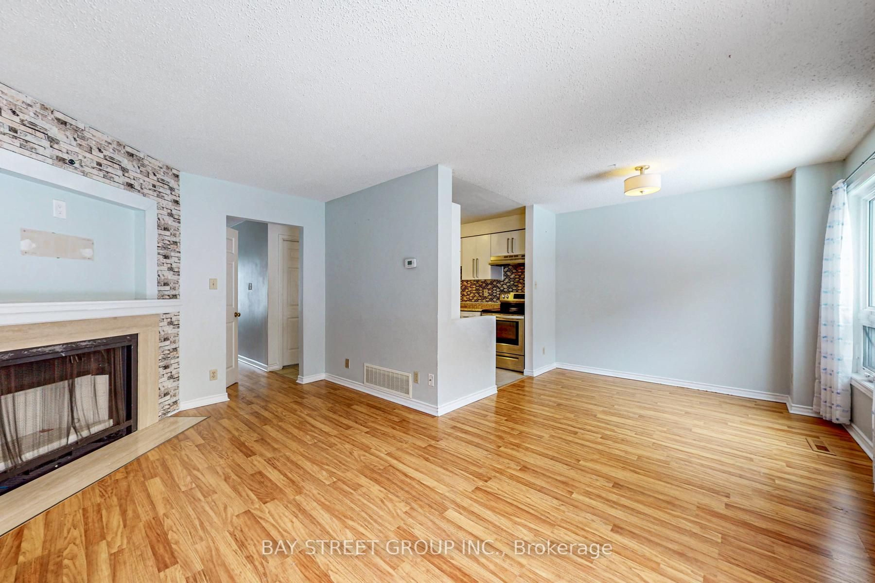 #13 - 1232 Guelph Line Property Photo 9
