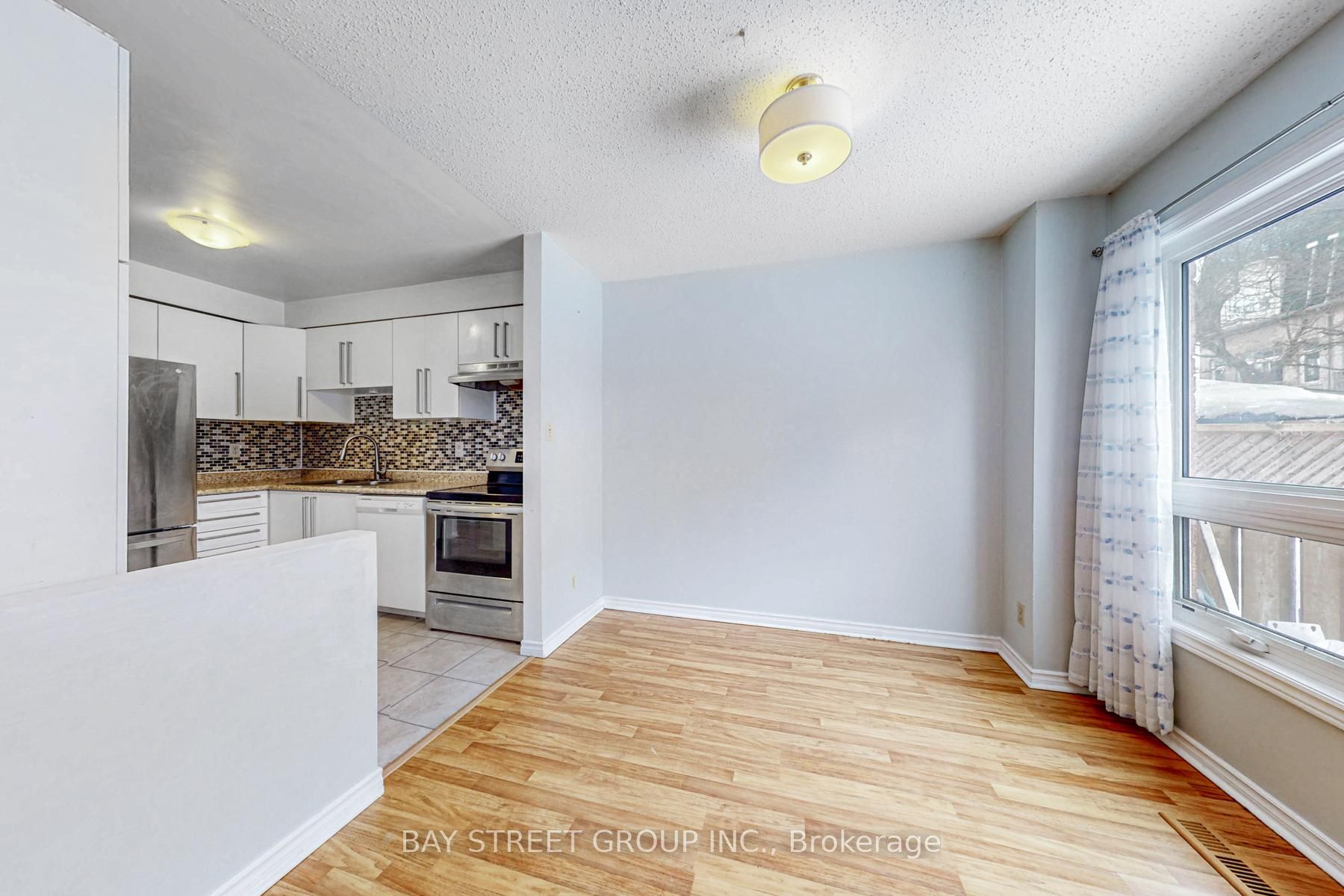 #13 - 1232 Guelph Line Property Photo 11