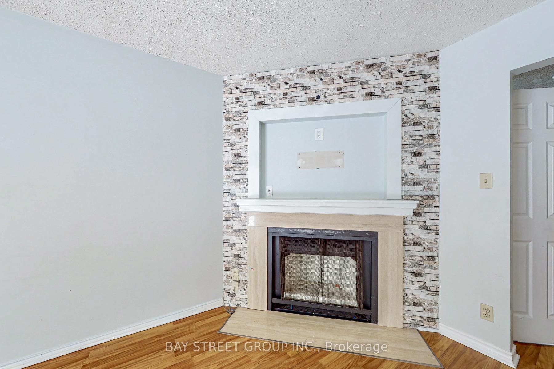 #13 - 1232 Guelph Line Property Photo 13