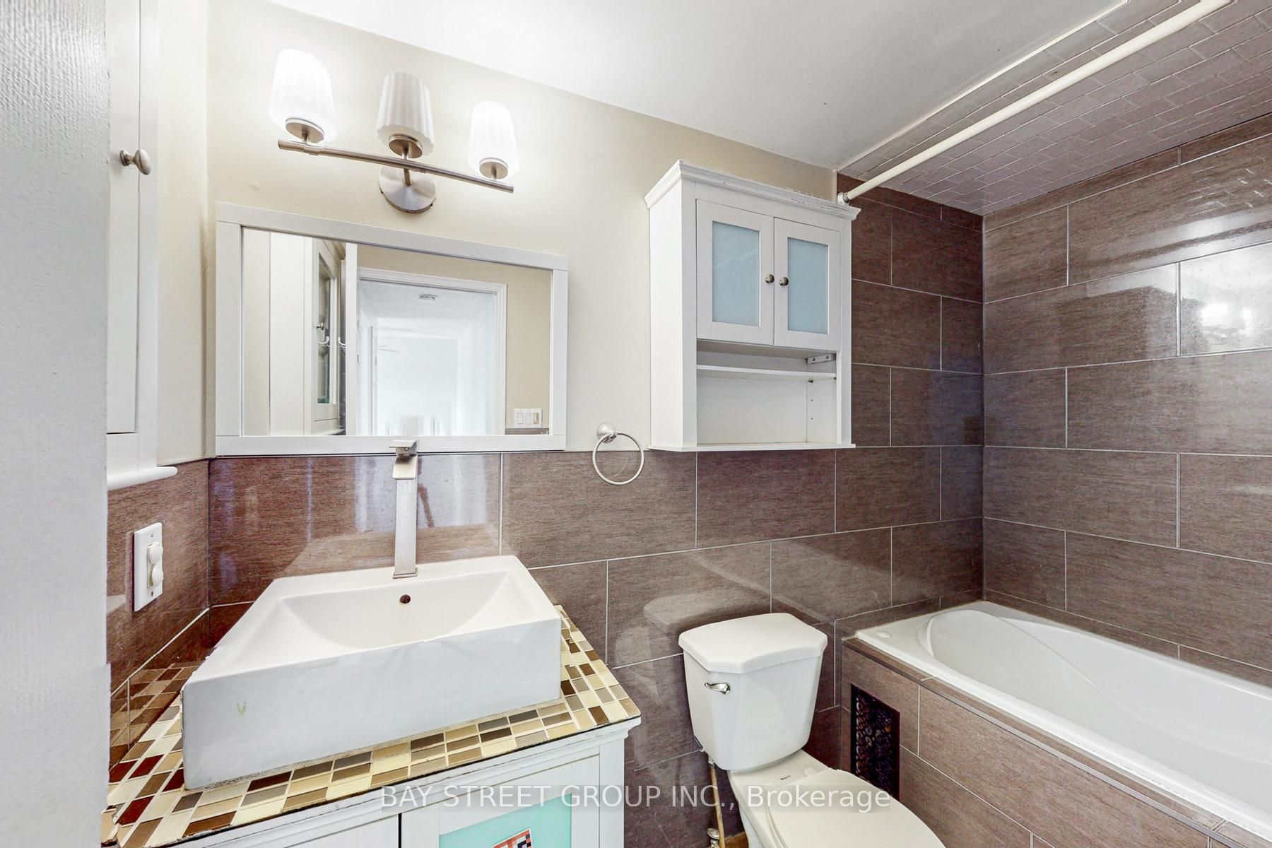 #13 - 1232 Guelph Line Property Photo 22