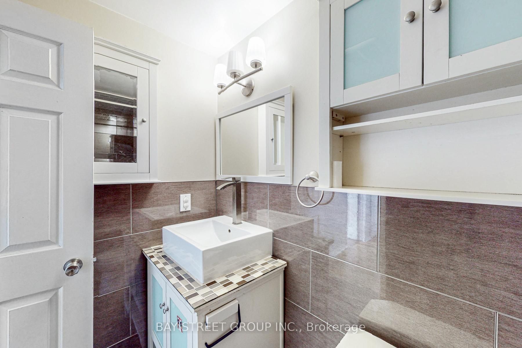 #13 - 1232 Guelph Line Property Photo 26
