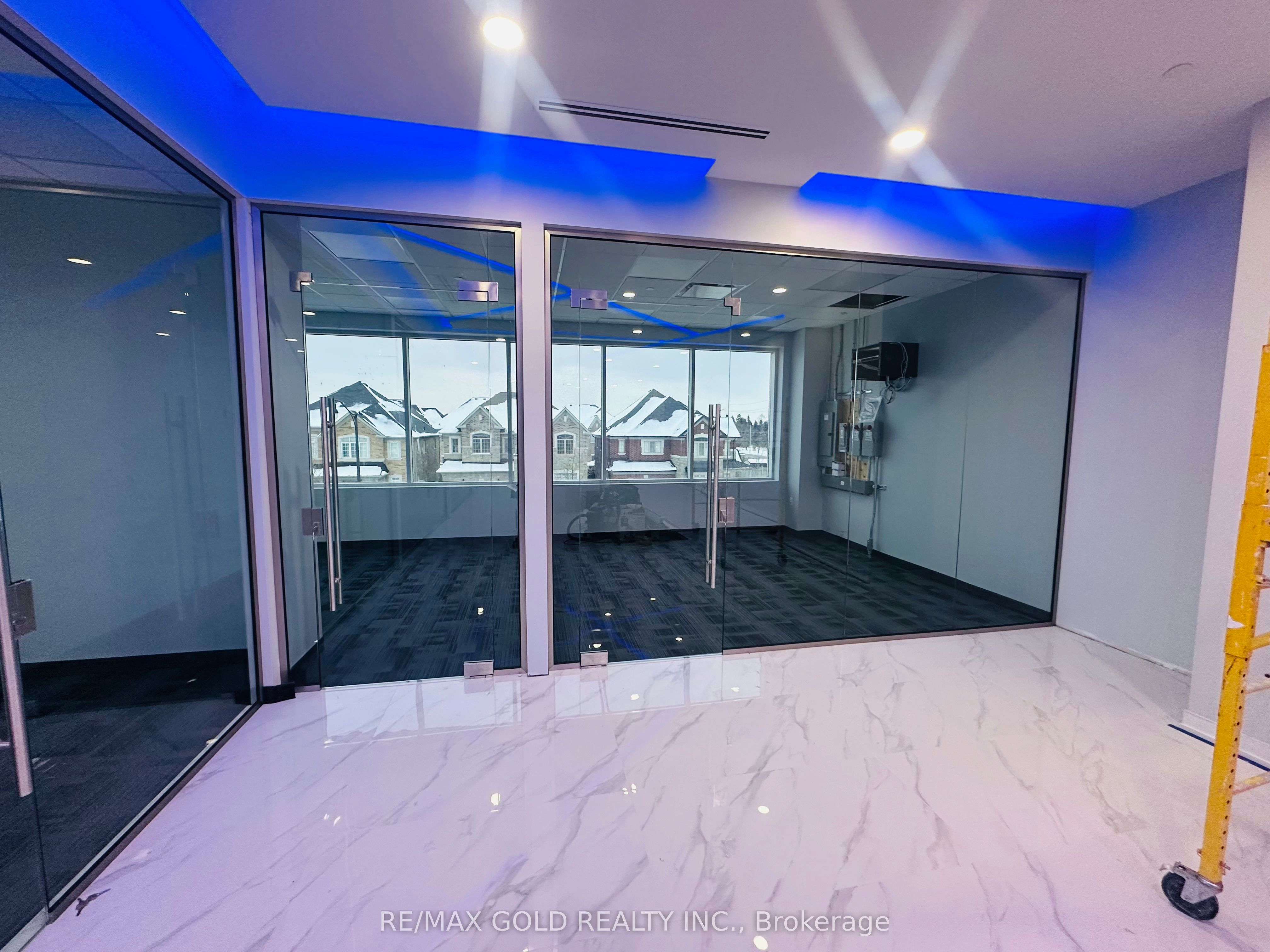 #201 - 11615 Mcvean Drive Property Photo 4
