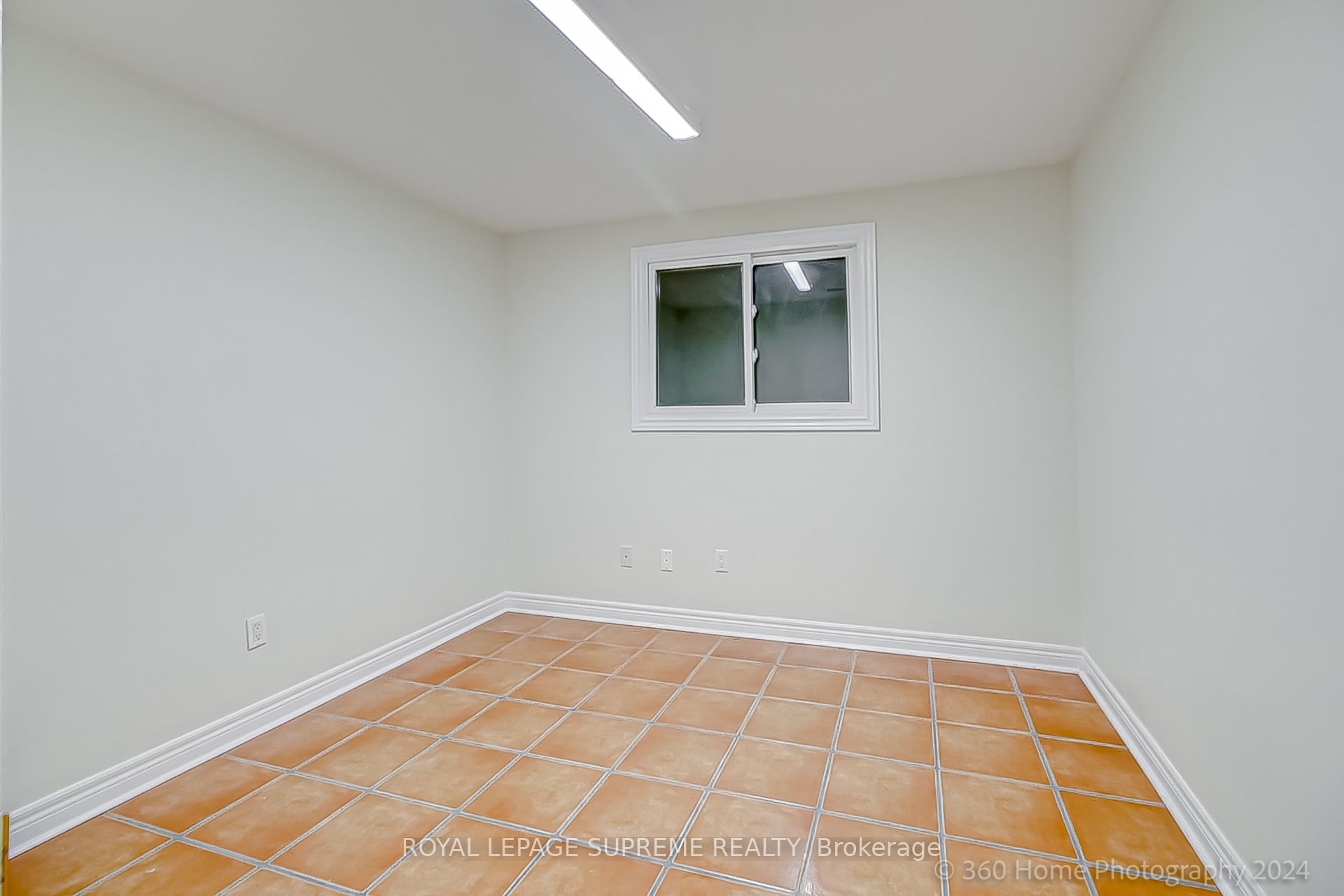 #14 - 1444 Dupont Street Property Photo 5