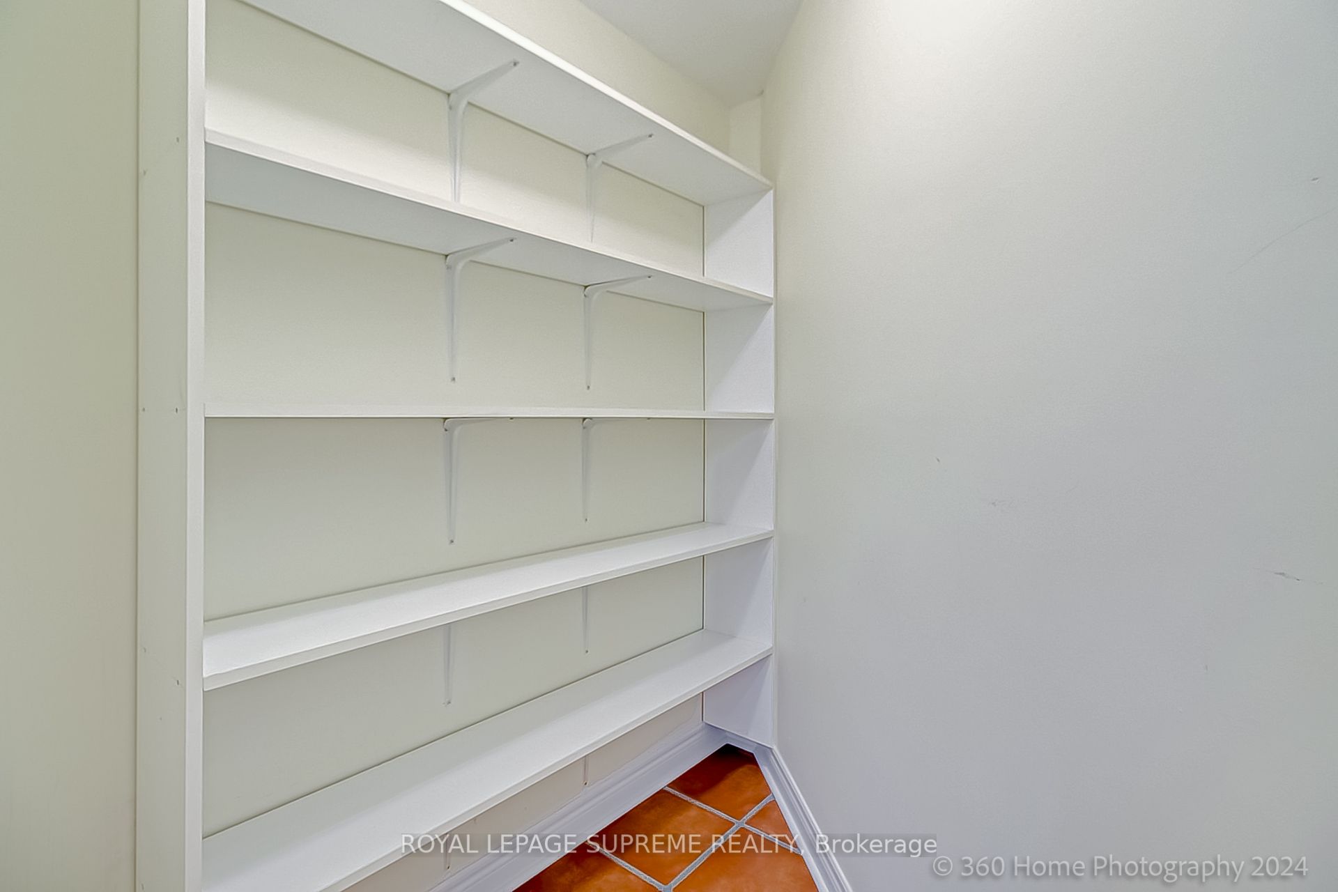 #14 - 1444 Dupont Street Property Photo 8