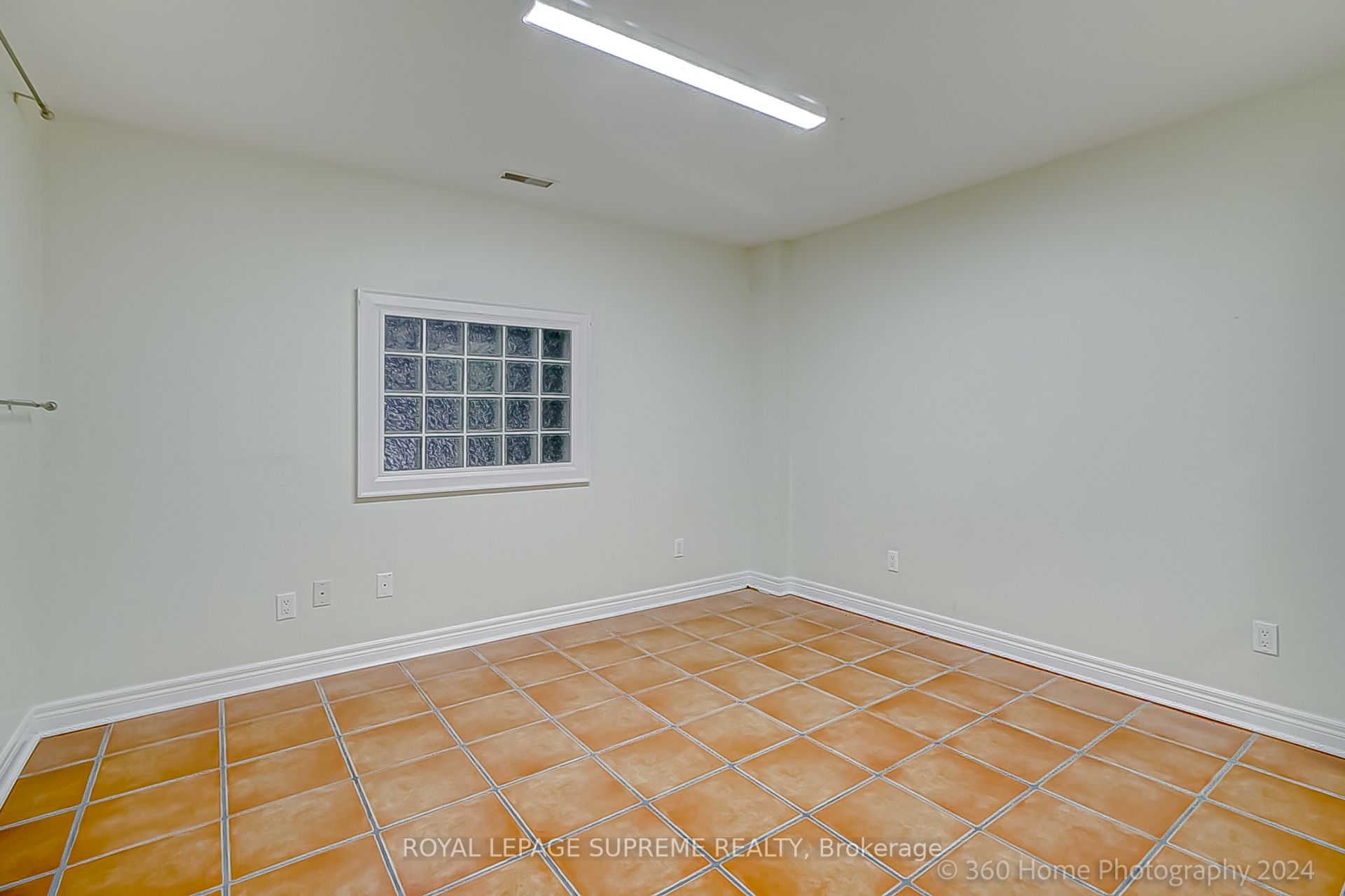 #14 - 1444 Dupont Street Property Photo 18