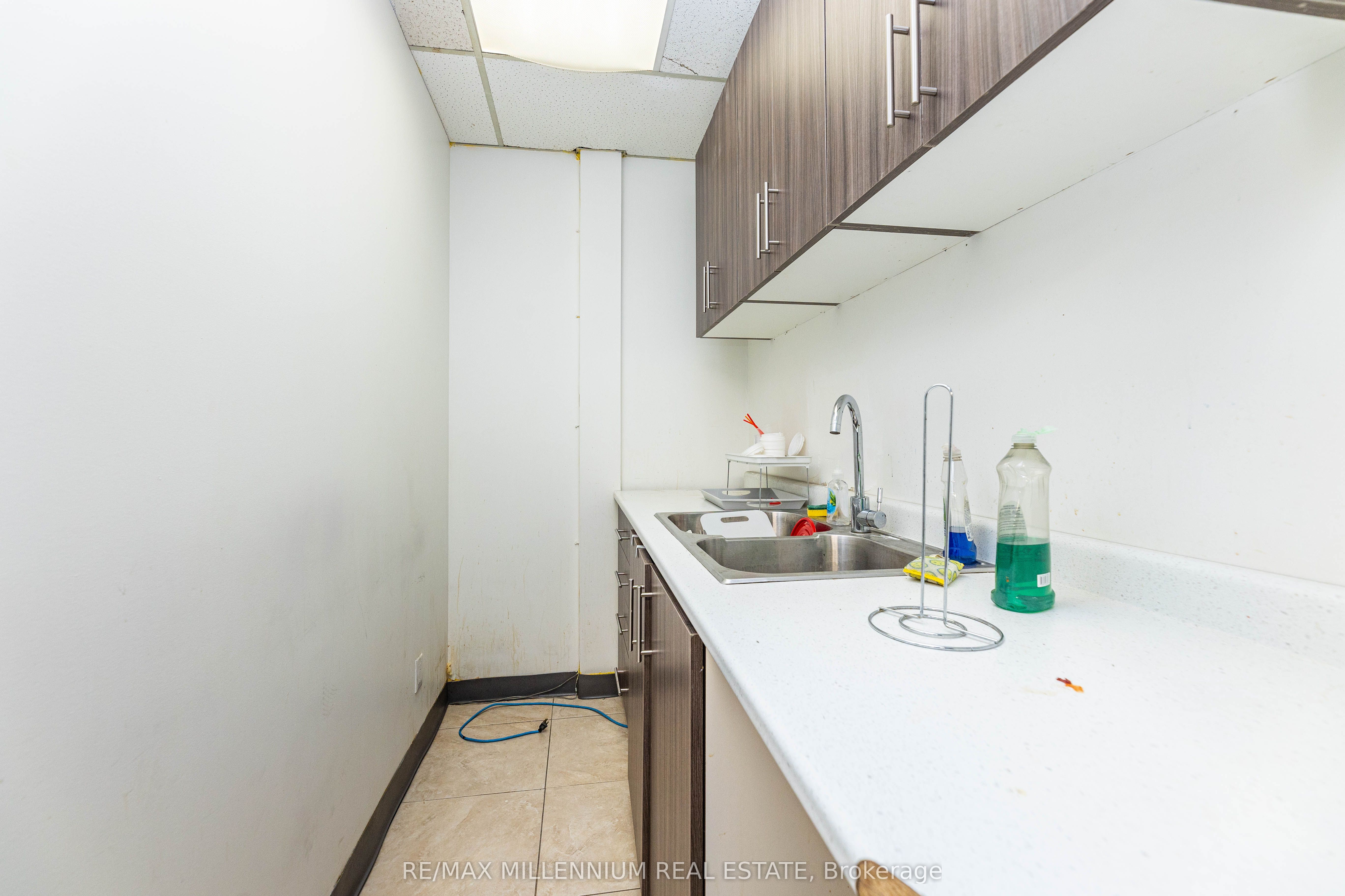 #59 - 750 Oakdale ( 2nd Floor ) Road Property Photo 12