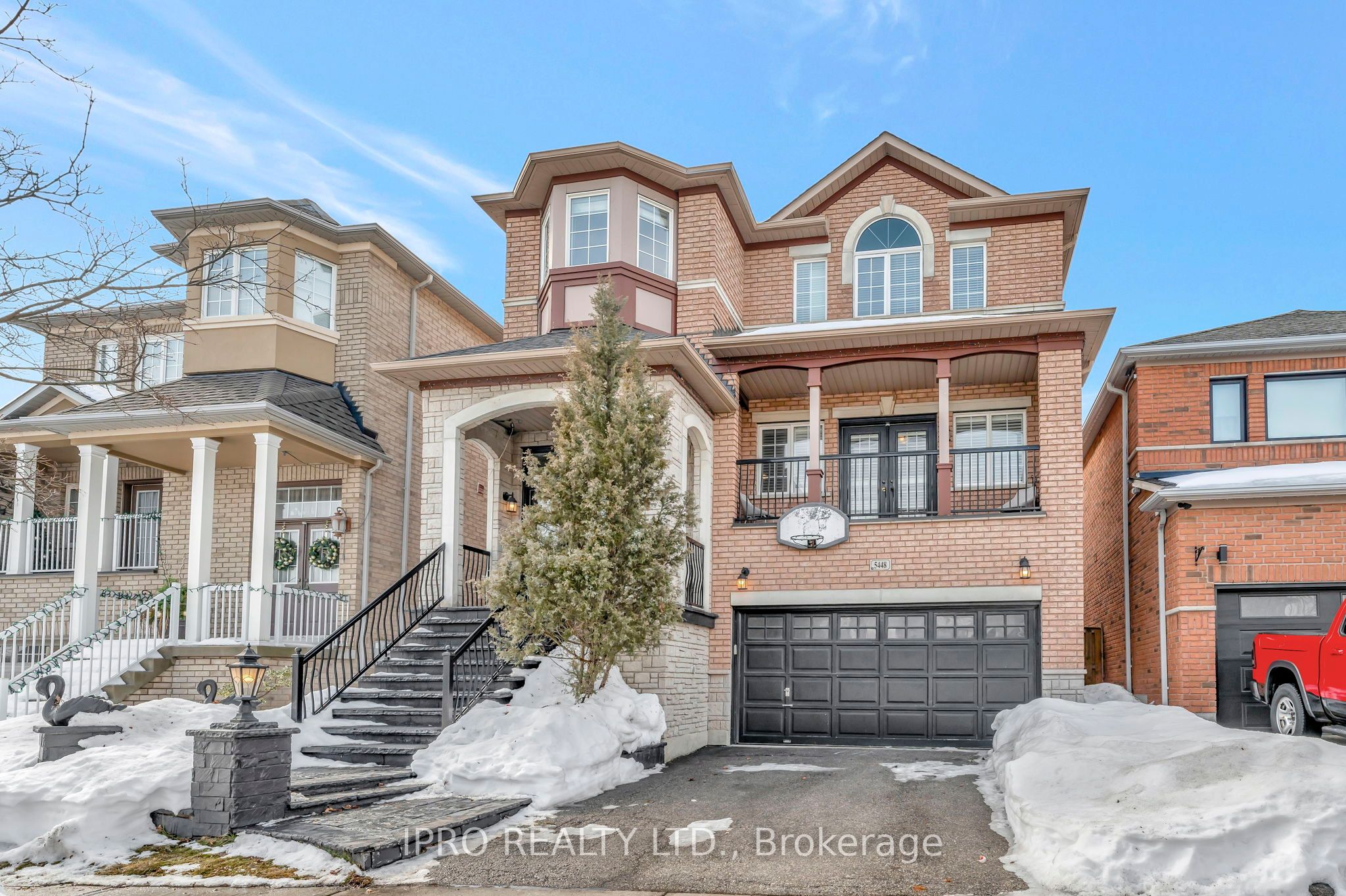 5448 Churchill Meadows Boulevard Property Photo 1