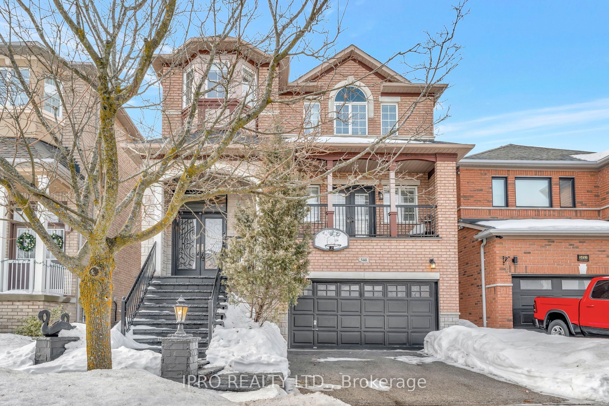 5448 Churchill Meadows Boulevard Property Photo 3