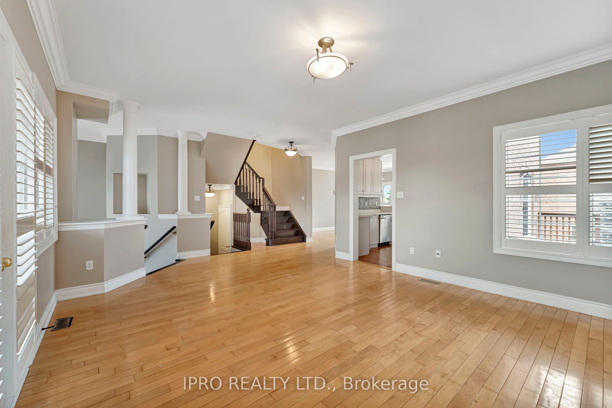 5448 Churchill Meadows Boulevard Property Photo 6