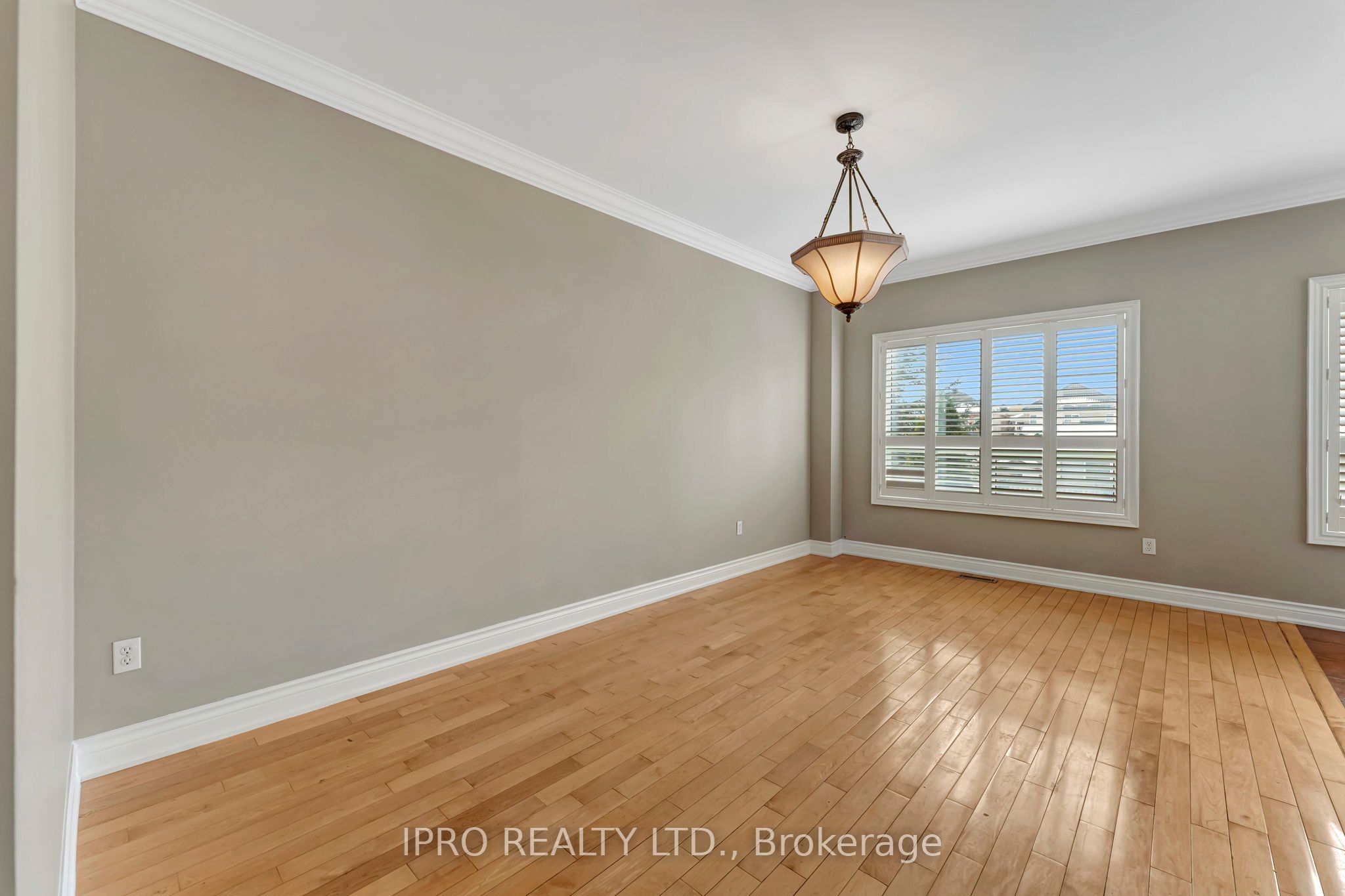 5448 Churchill Meadows Boulevard Property Photo 7