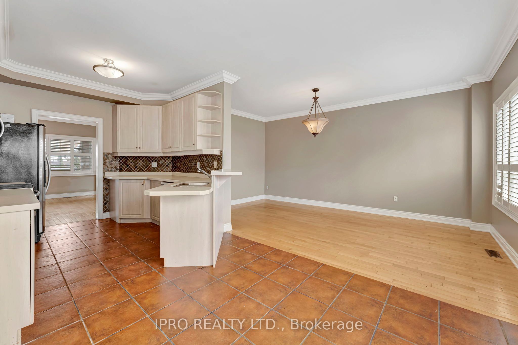 5448 Churchill Meadows Boulevard Property Photo 12