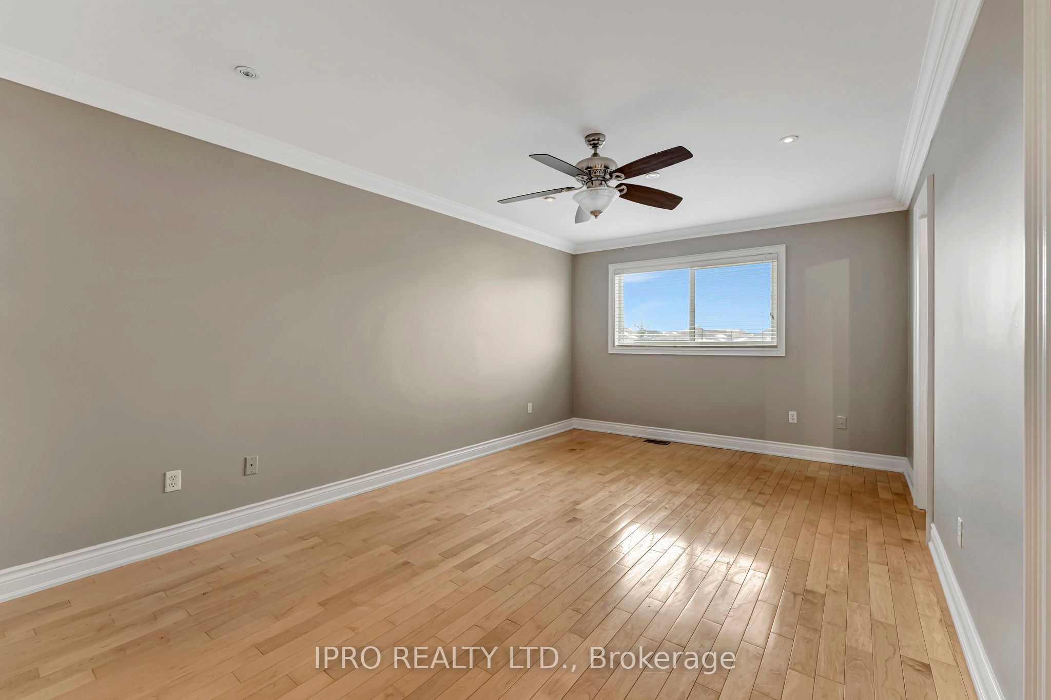 5448 Churchill Meadows Boulevard Property Photo 15
