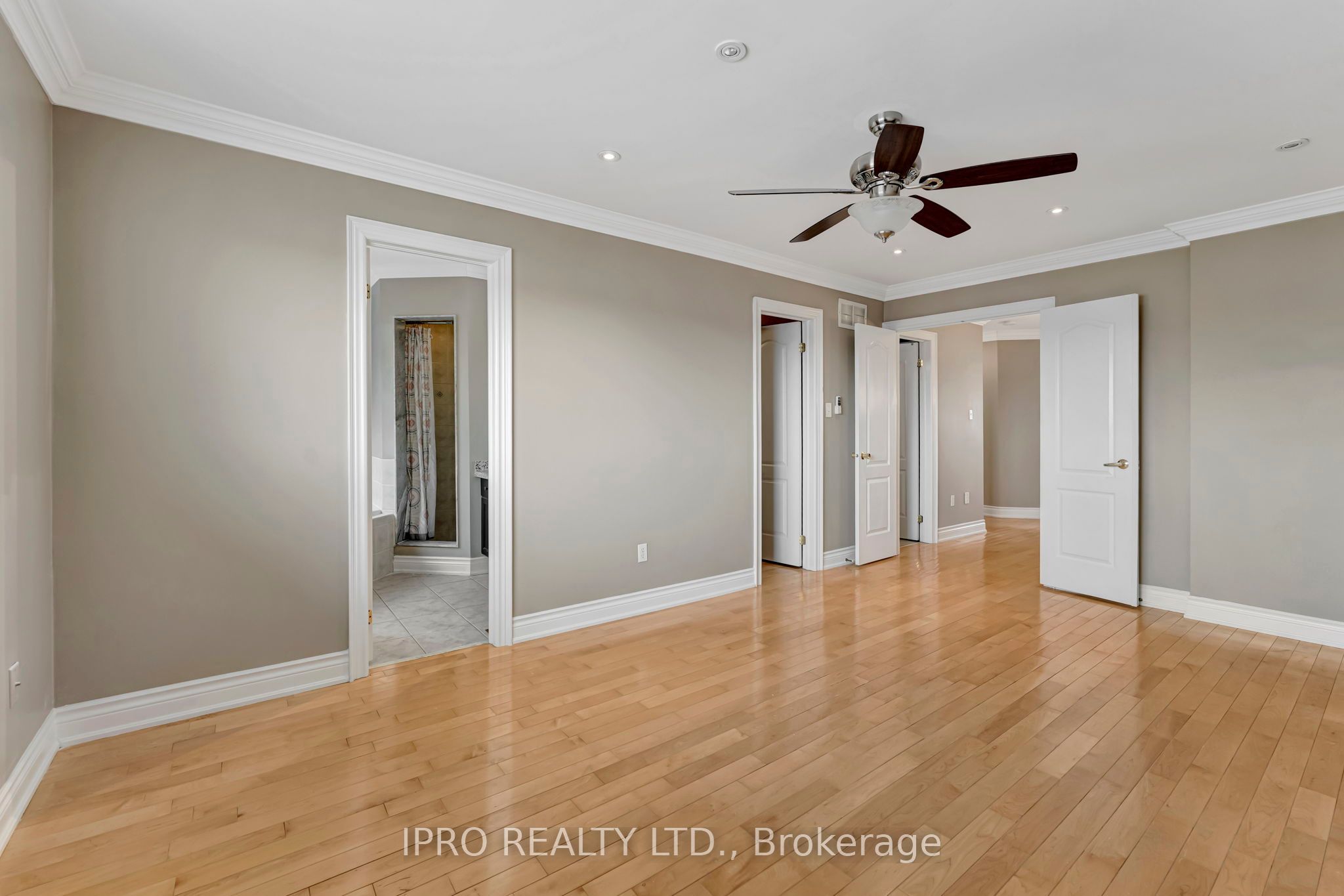 5448 Churchill Meadows Boulevard Property Photo 16