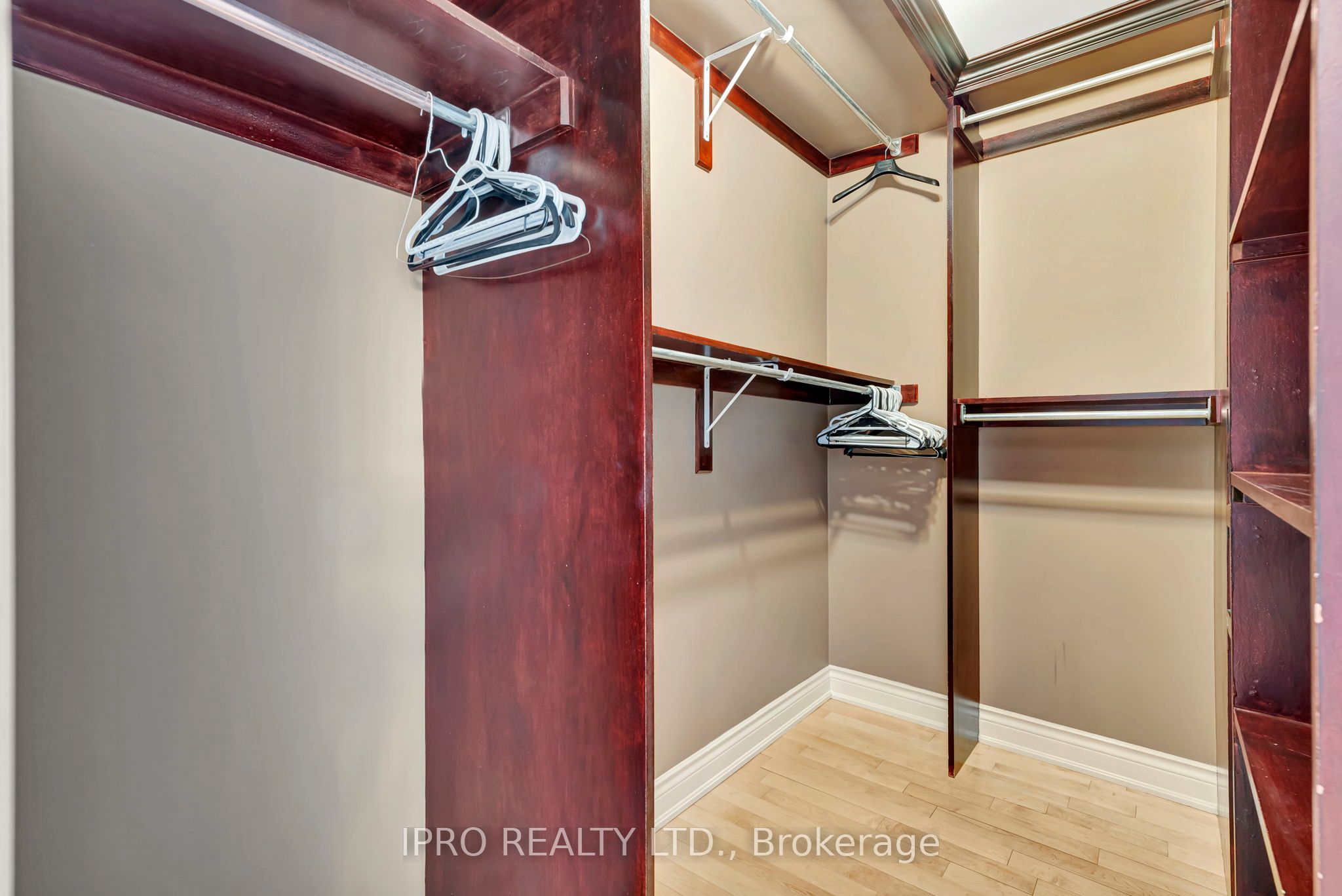 5448 Churchill Meadows Boulevard Property Photo 17