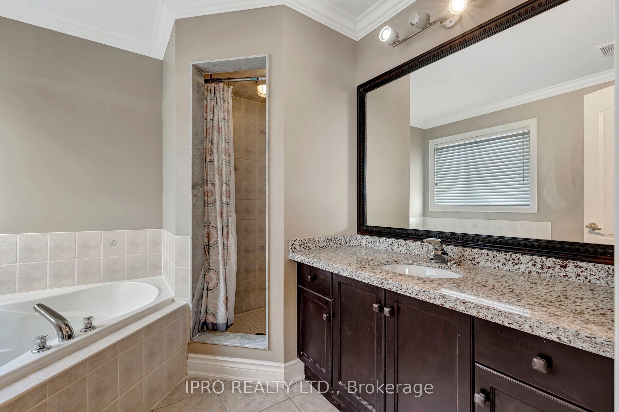 5448 Churchill Meadows Boulevard Property Photo 18