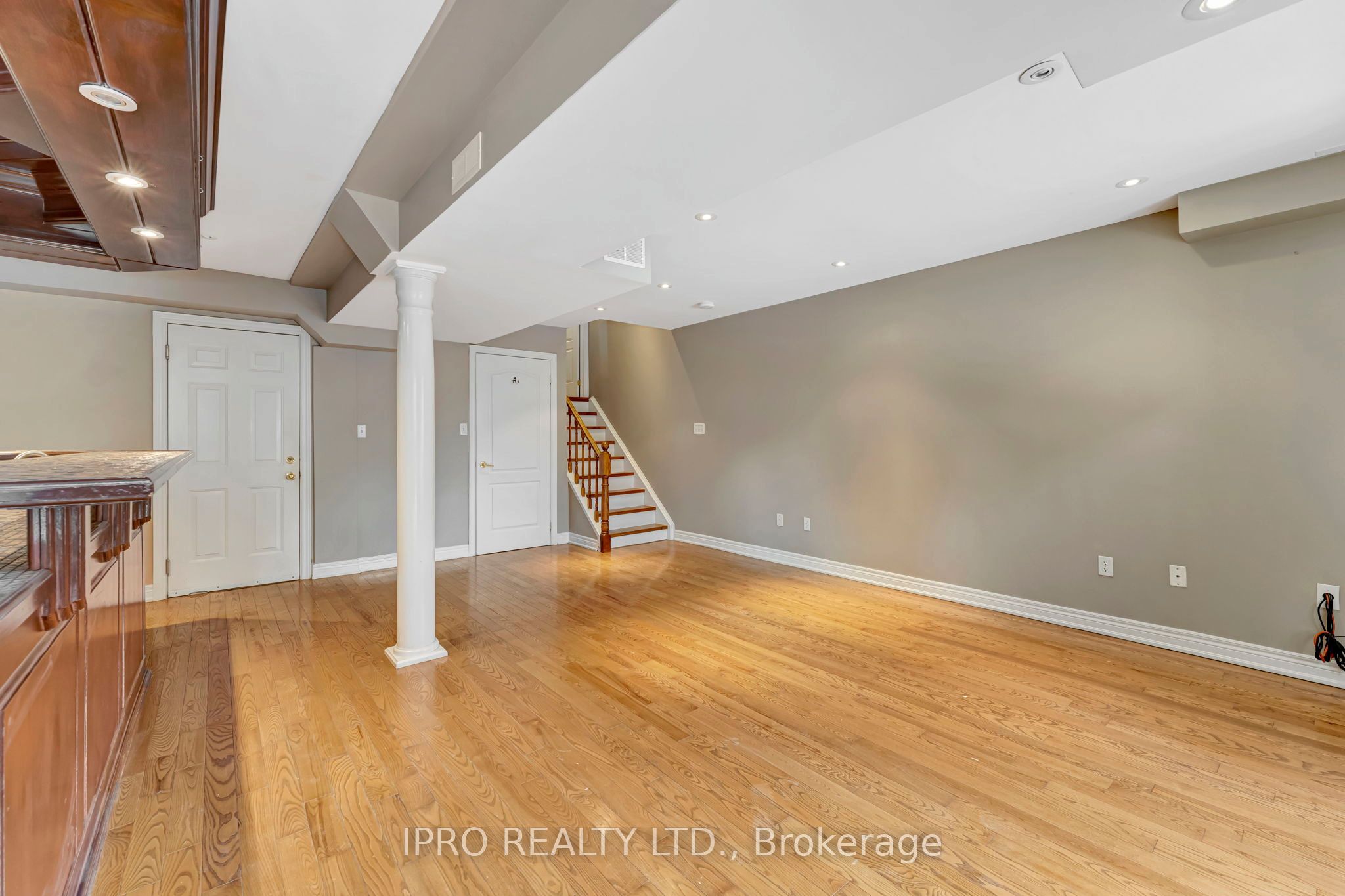 5448 Churchill Meadows Boulevard Property Photo 25