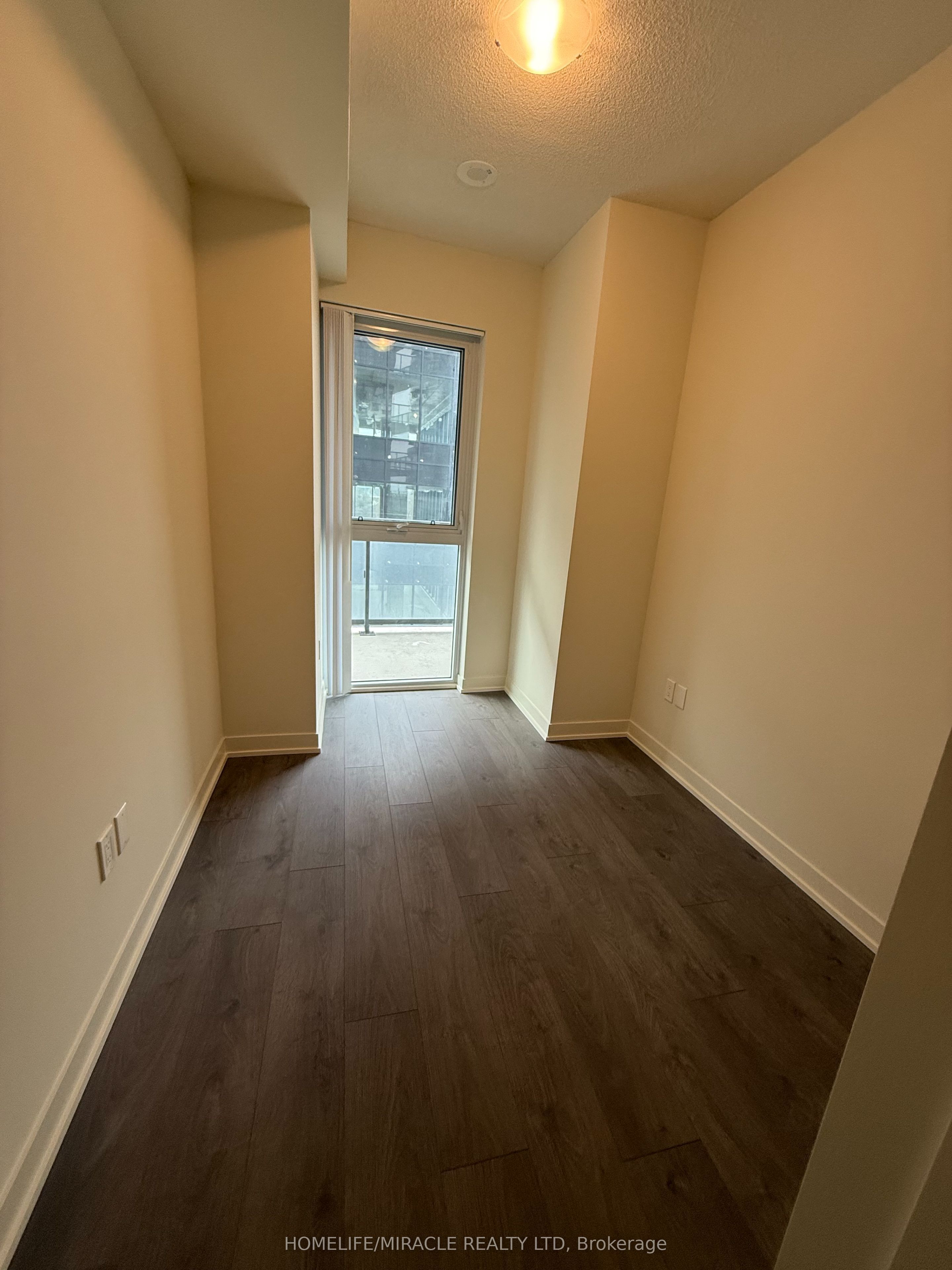 #611 - 38 Annie Craig Drive Property Photo 8