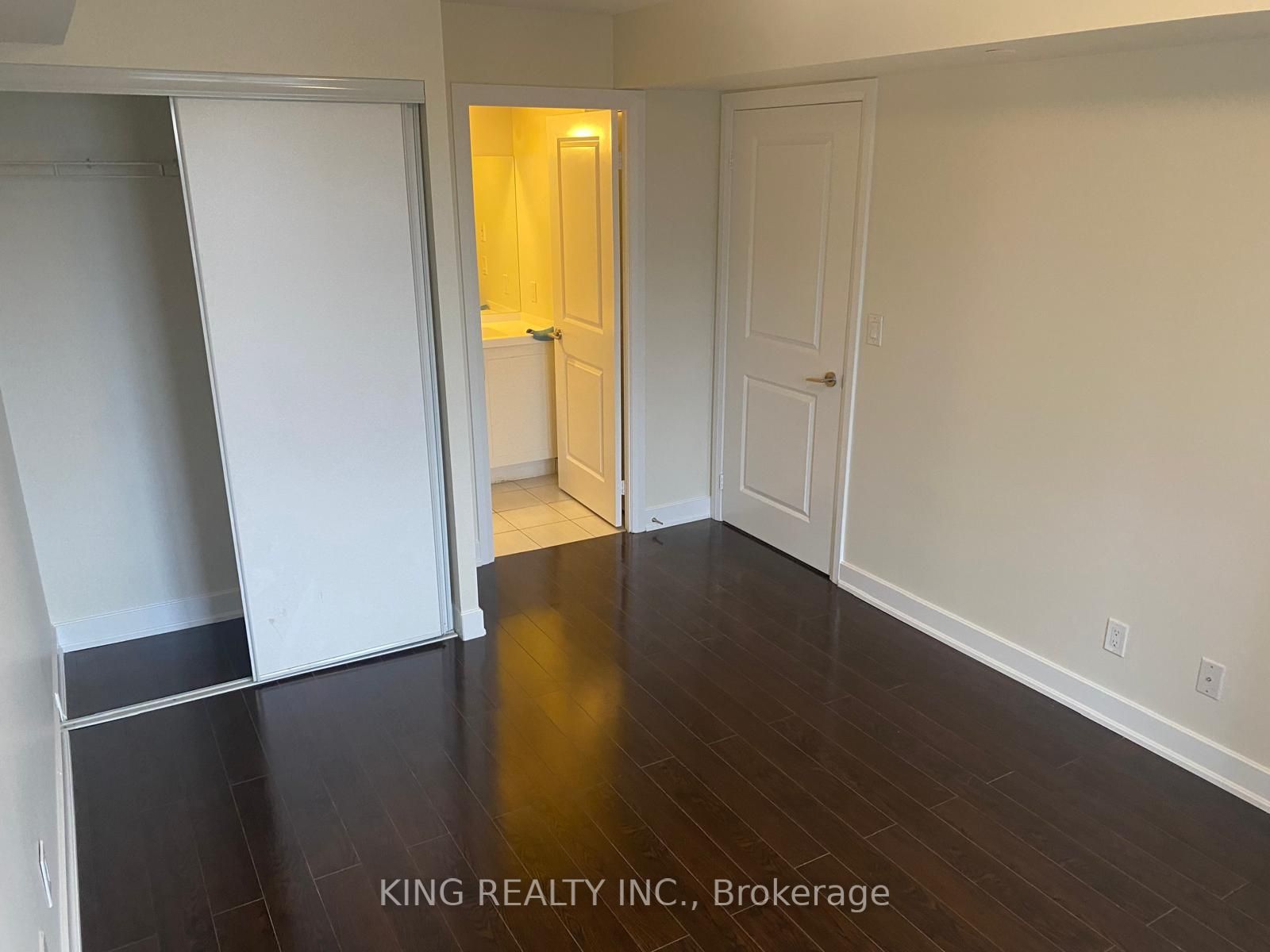 #1426 - 2 Eva Road Property Photo 8
