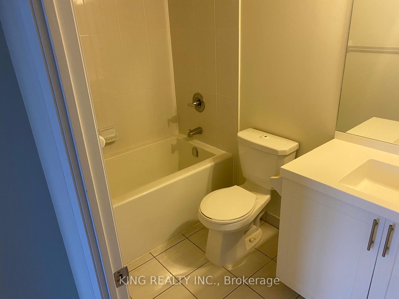 #1426 - 2 Eva Road Property Photo 9
