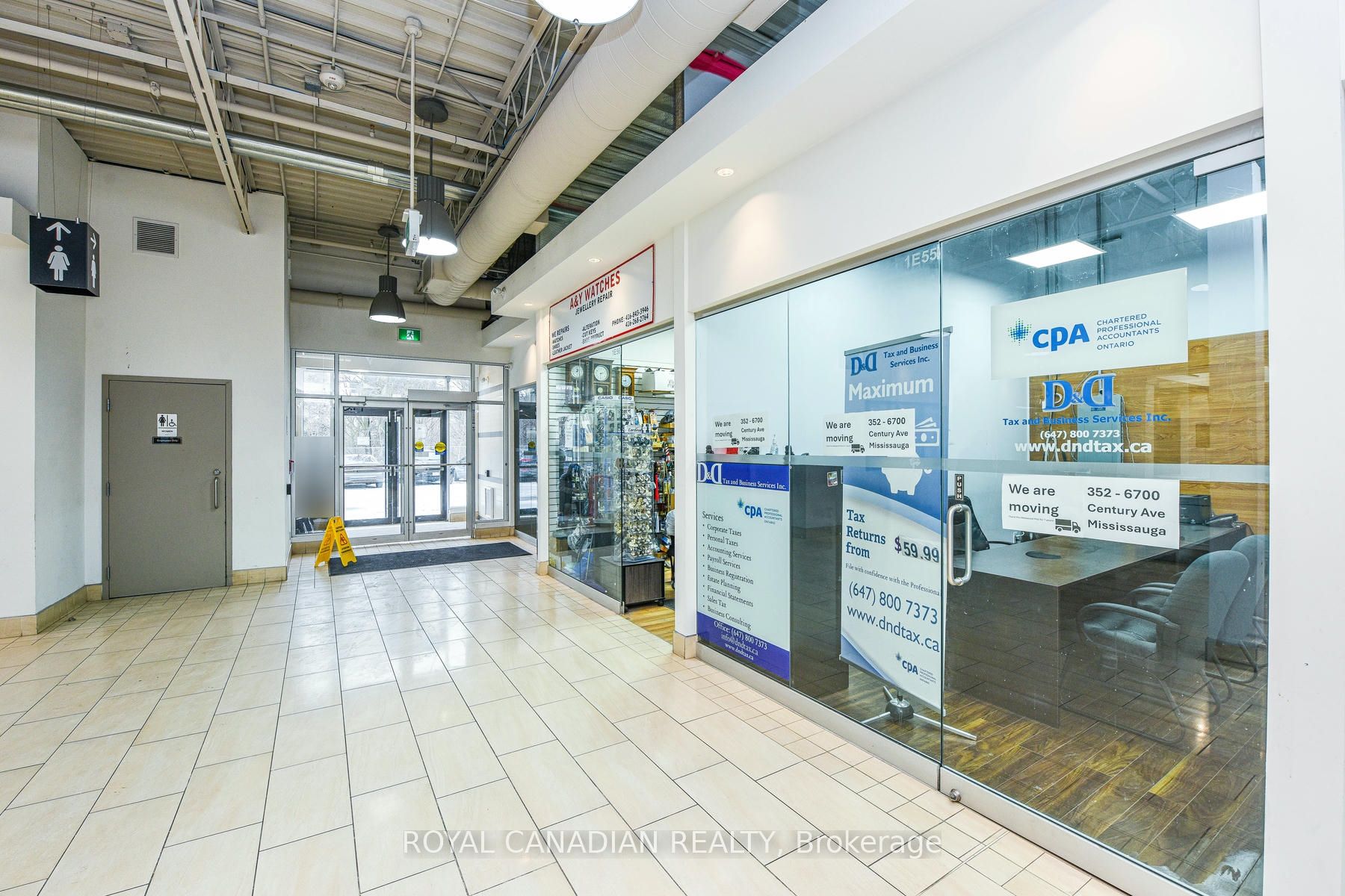 #1e55 - 7215 Goreway Drive Property Photo 6