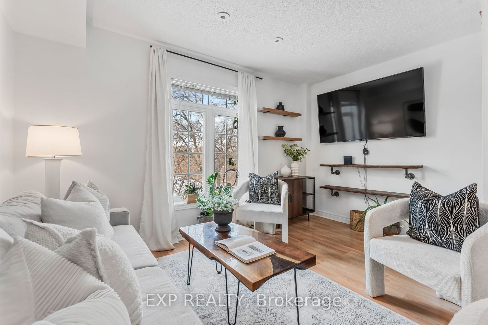 #215 - 870 Jane Street Property Photo 5