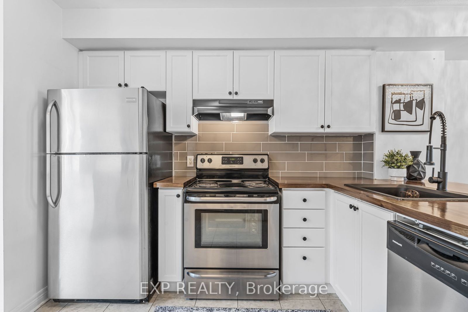 #215 - 870 Jane Street Property Photo 9