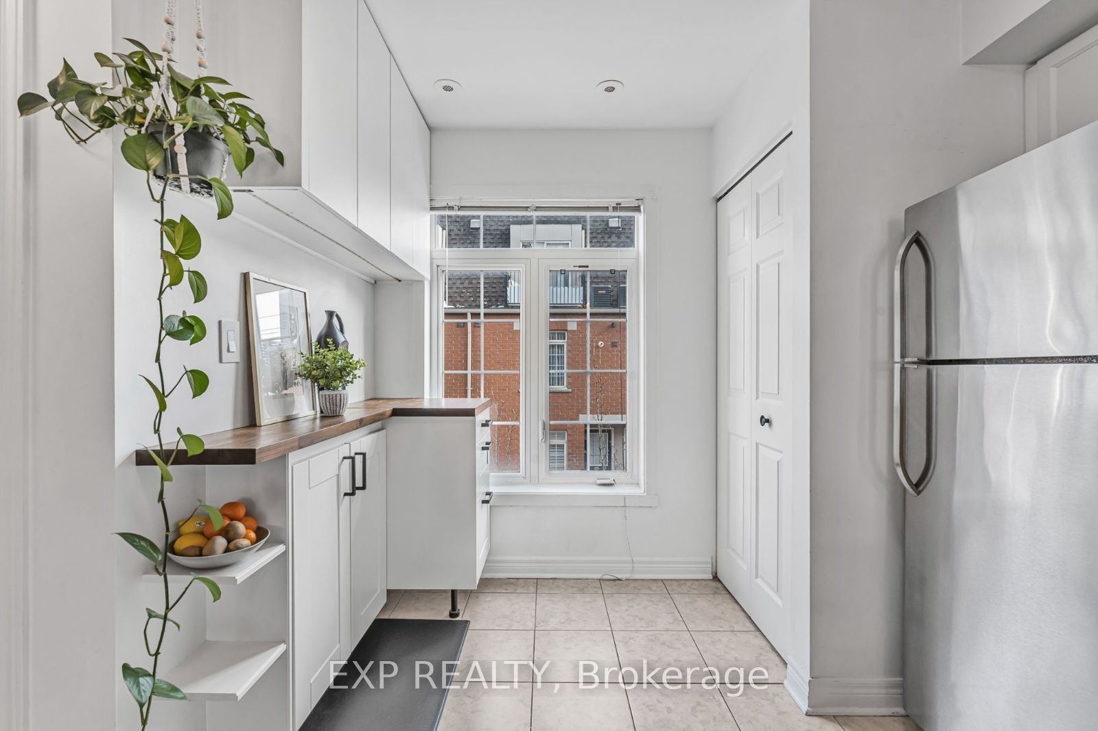 #215 - 870 Jane Street Property Photo 11