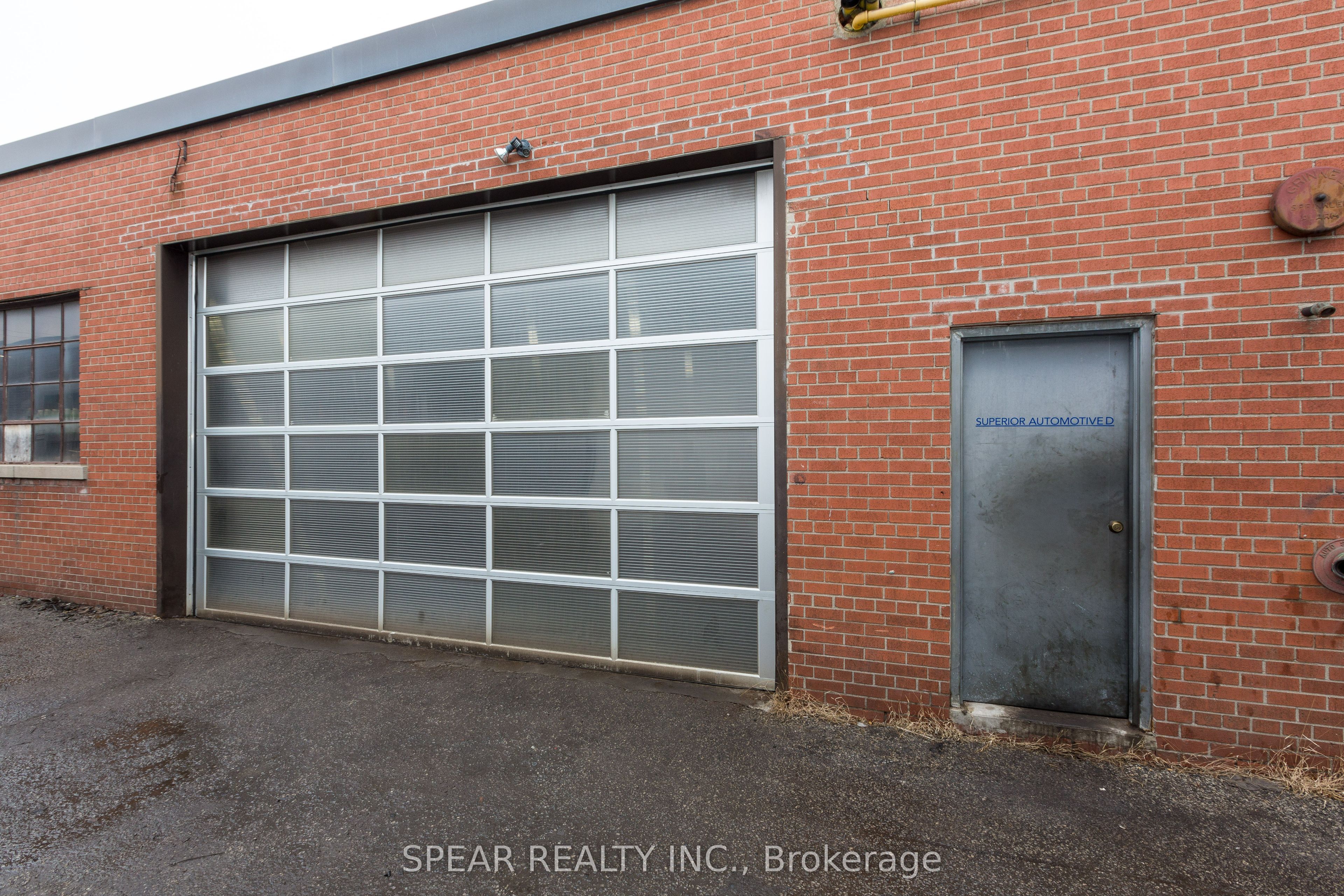 #1 - 32 Jutland Road Property Photo 2