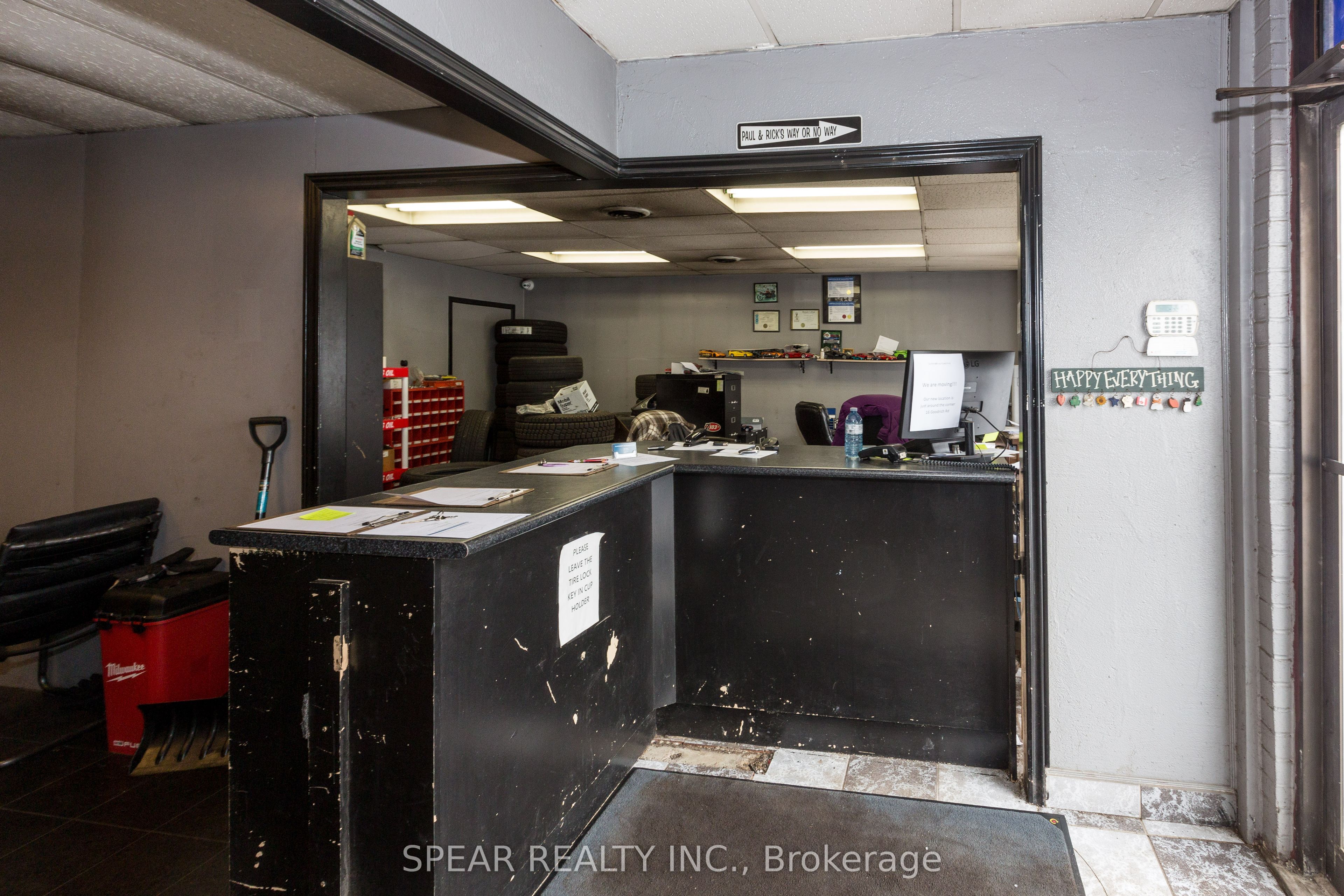 #1 - 32 Jutland Road Property Photo 4