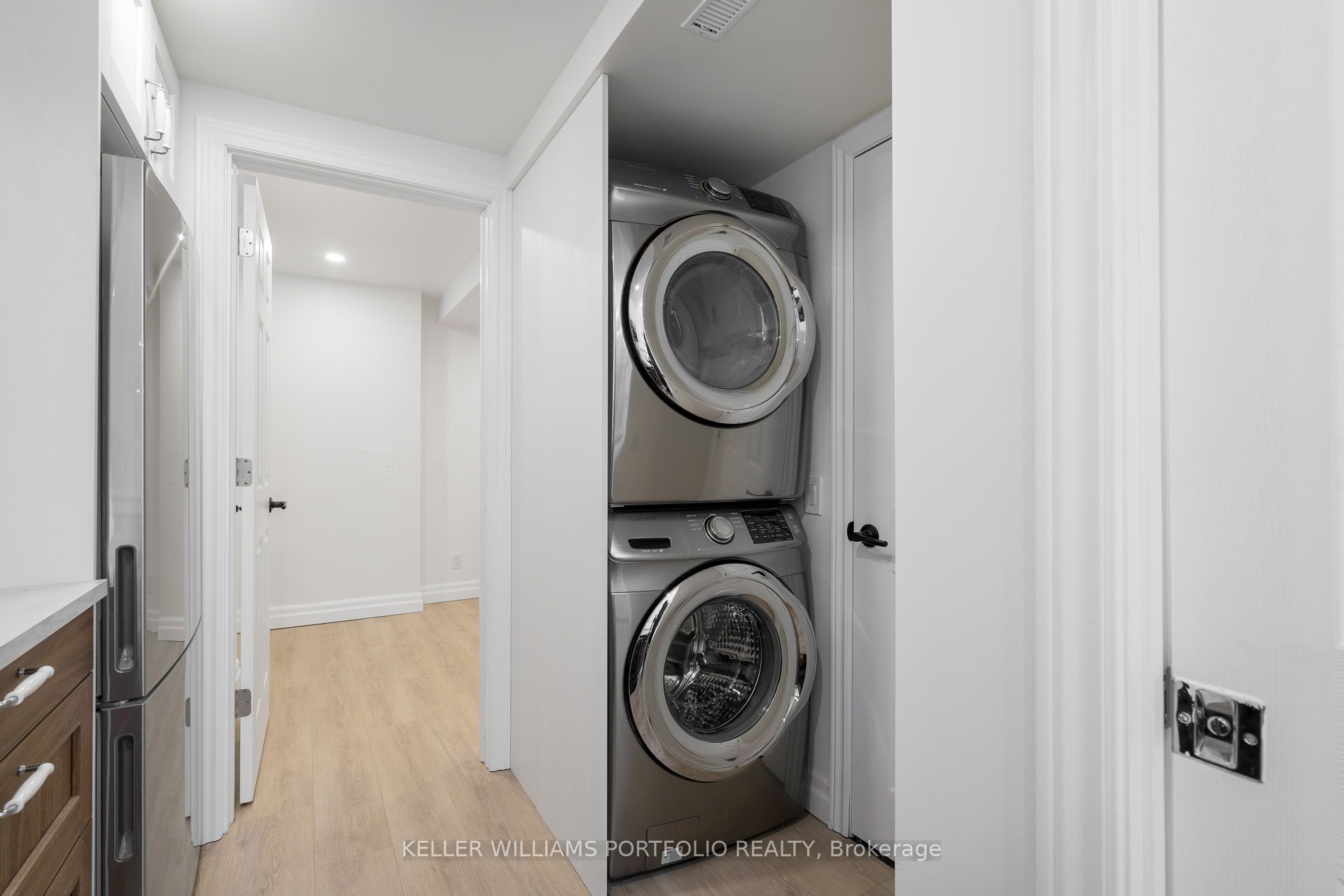 #lower - 575 Clendenan Avenue Property Photo 8