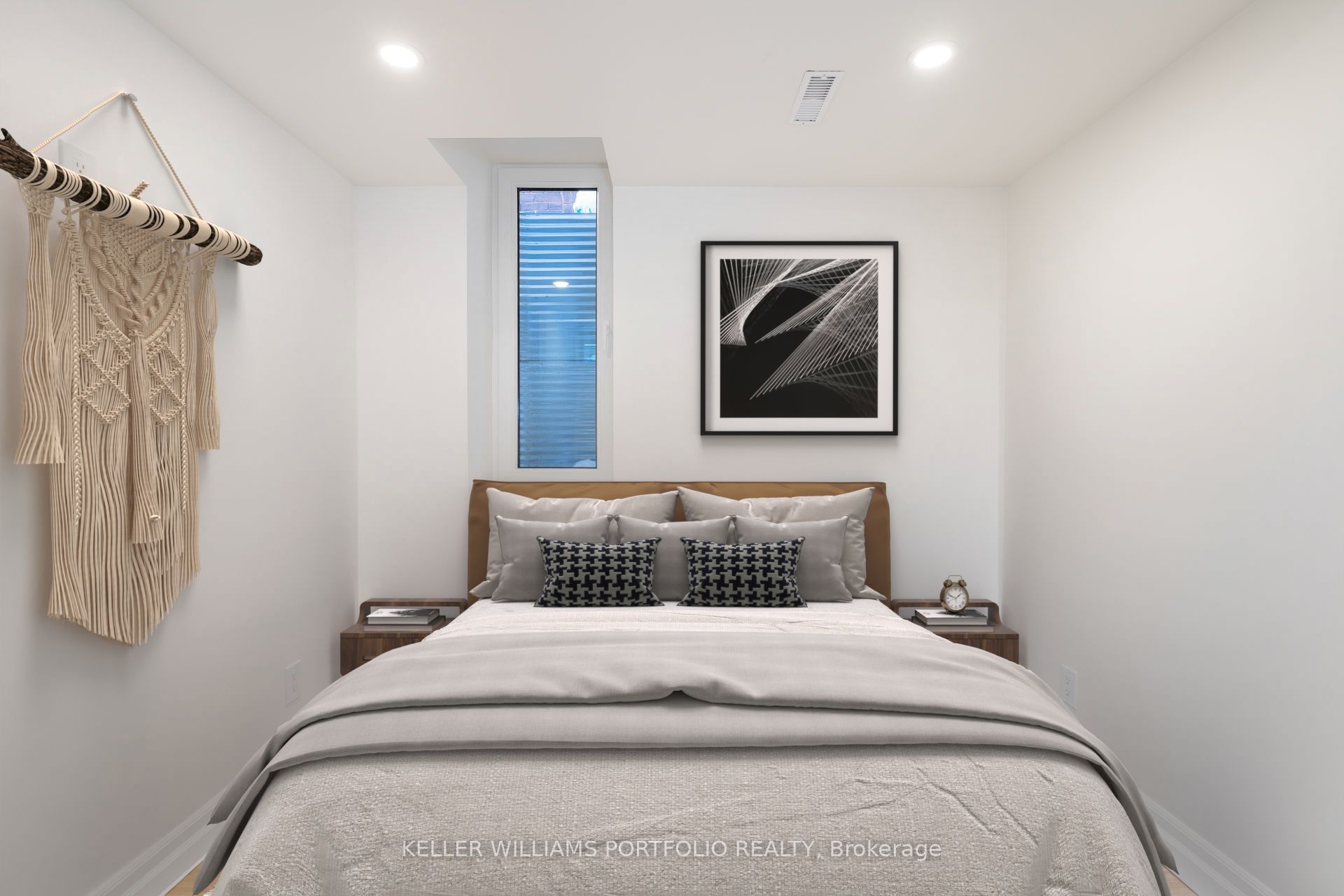 #lower - 575 Clendenan Avenue Property Photo 13