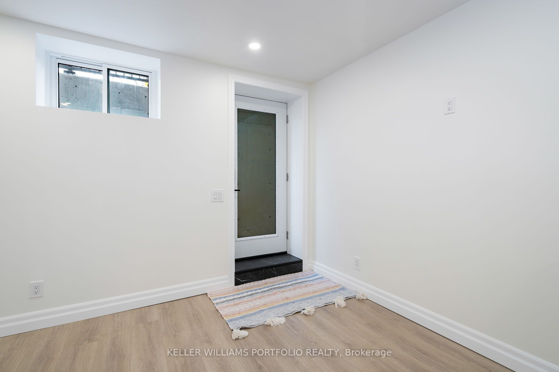 #lower - 575 Clendenan Avenue Property Photo 18