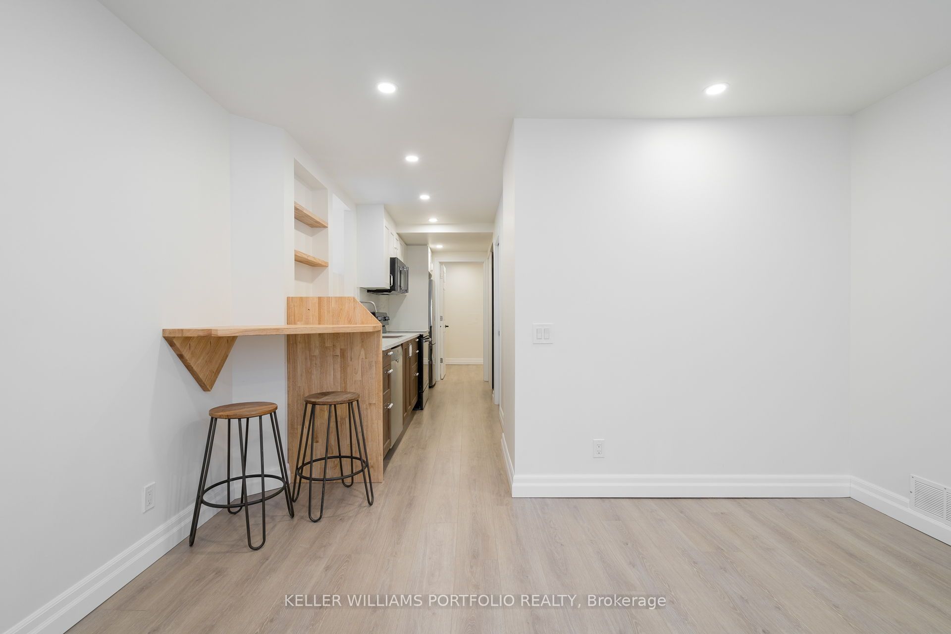 #lower - 575 Clendenan Avenue Property Photo 26