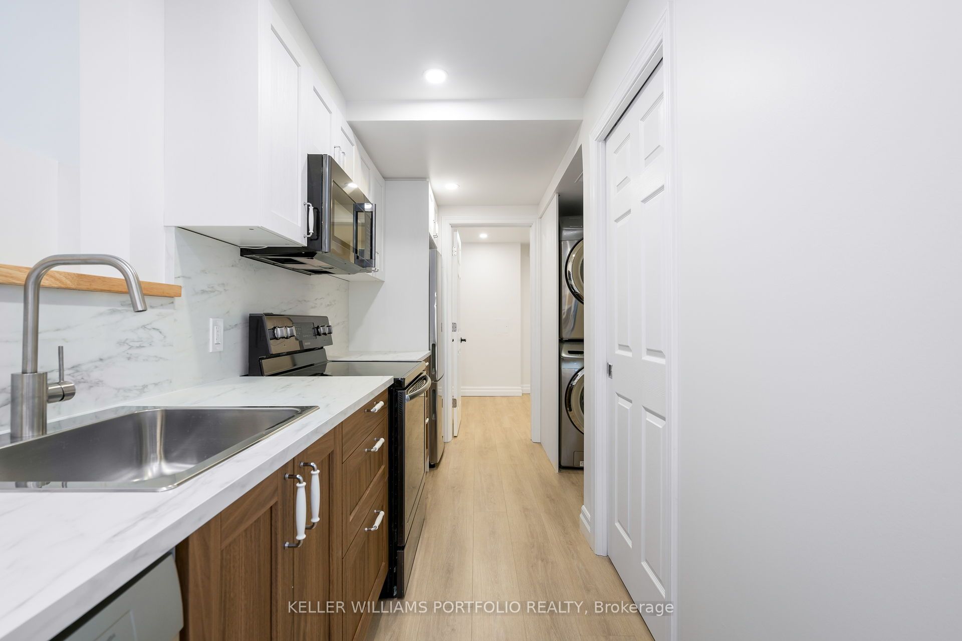 #lower - 575 Clendenan Avenue Property Photo 28