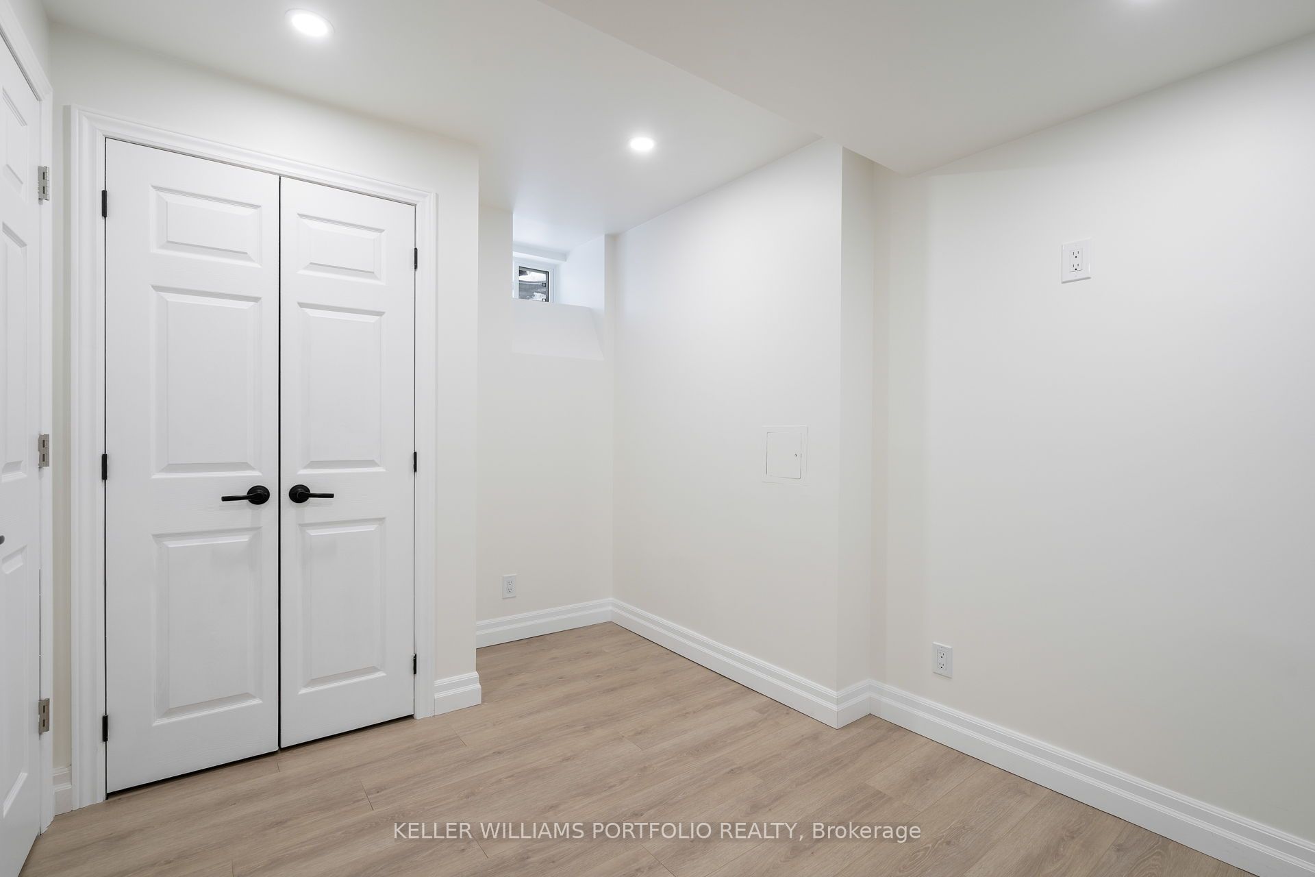 #lower - 575 Clendenan Avenue Property Photo 32