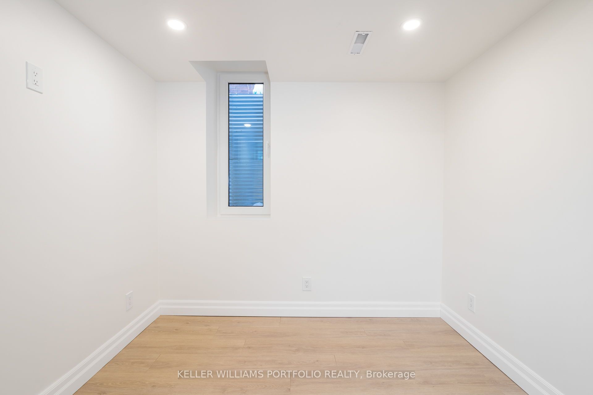 #lower - 575 Clendenan Avenue Property Photo 34
