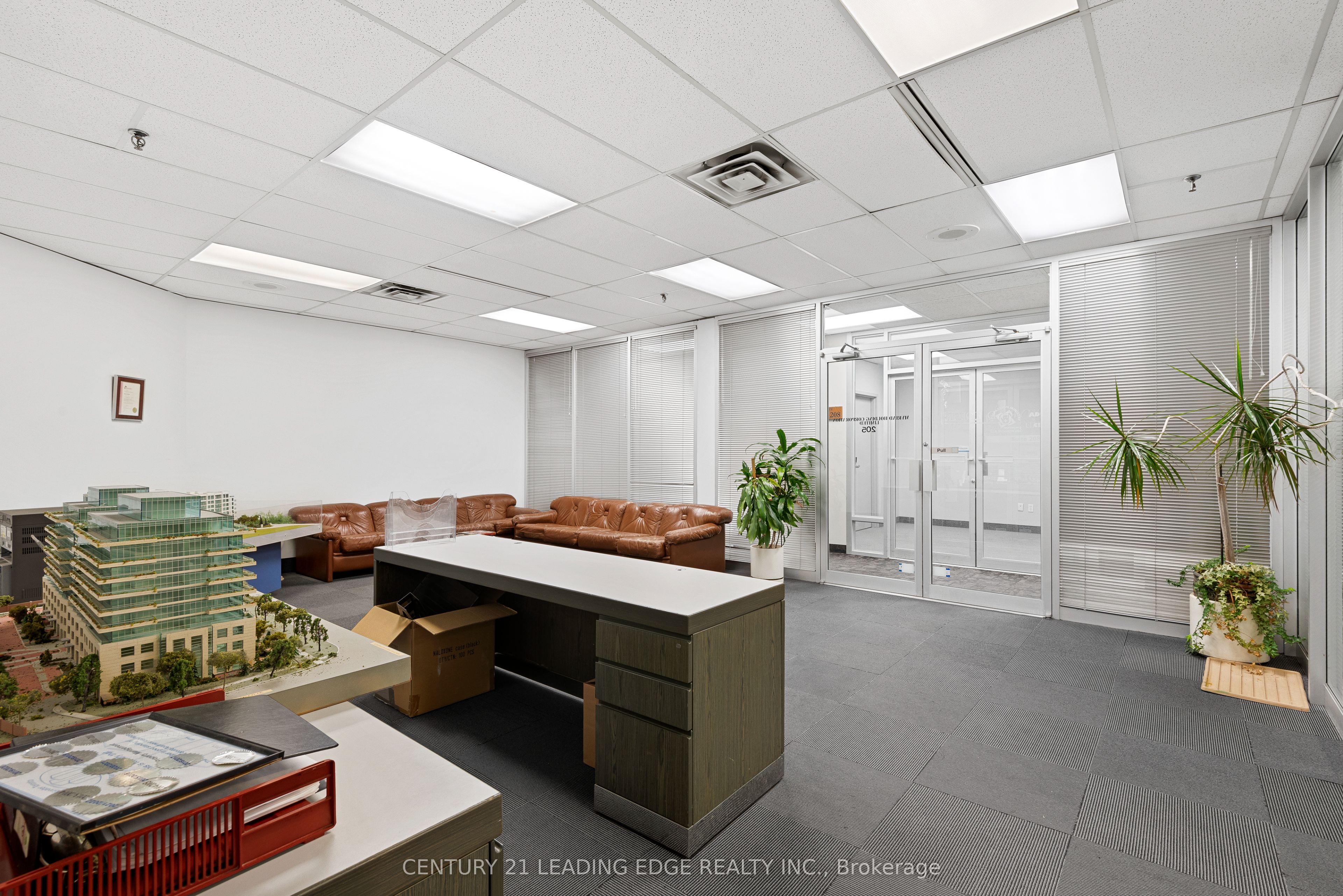 #205 - 125 Norfinch Drive Property Photo 12
