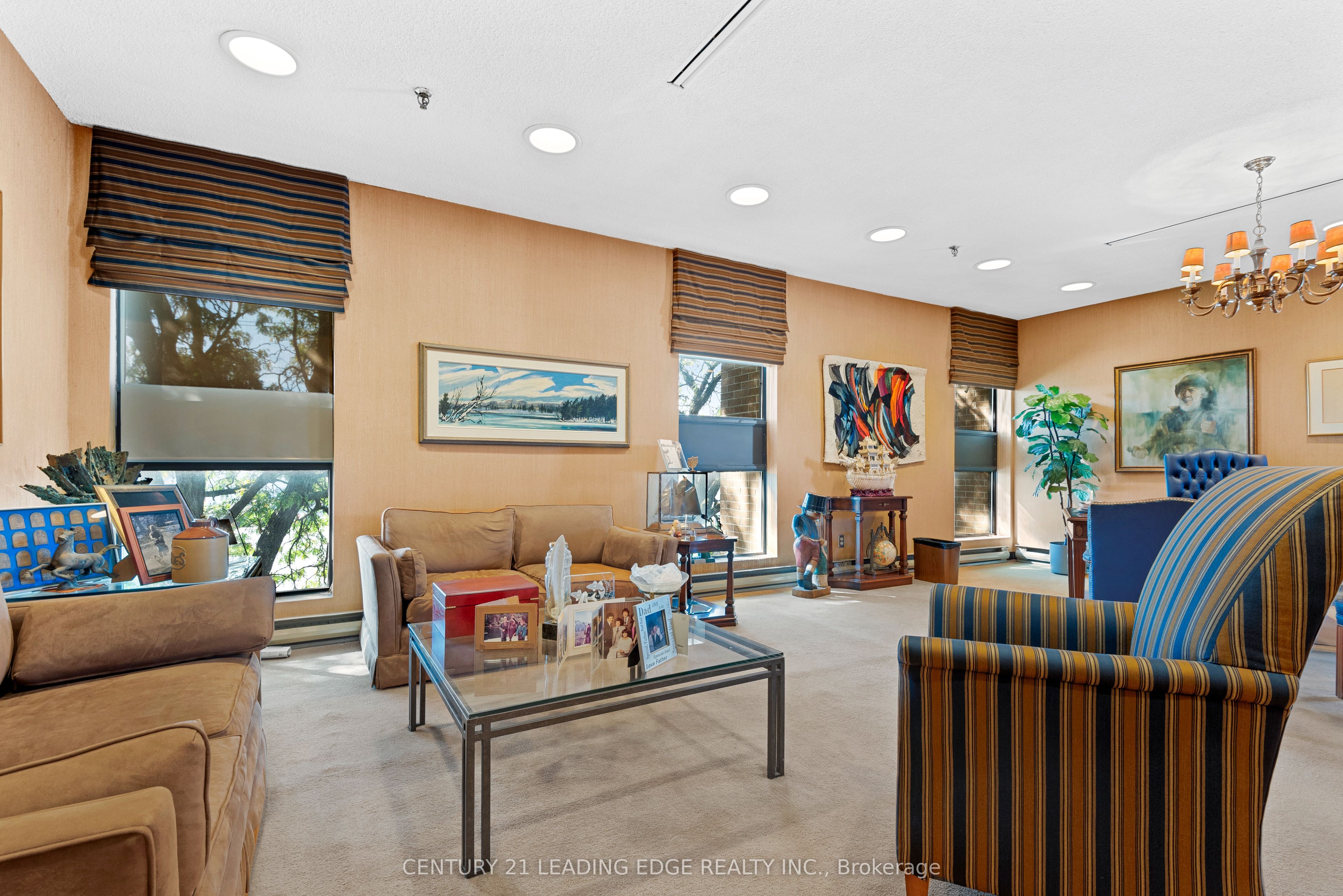 #205 - 125 Norfinch Drive Property Photo 26