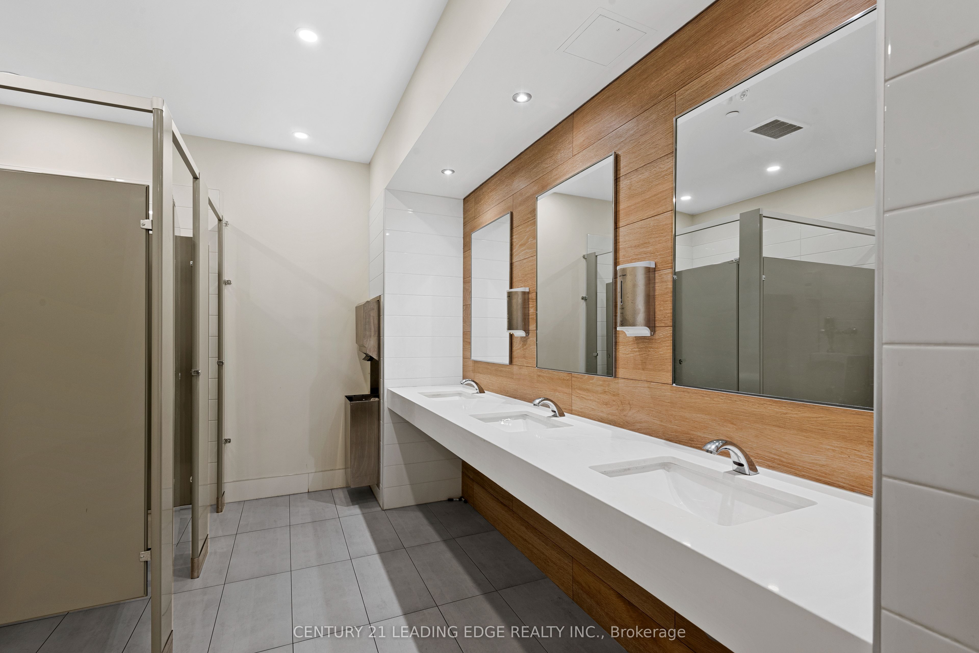 #205 - 125 Norfinch Drive Property Photo 41