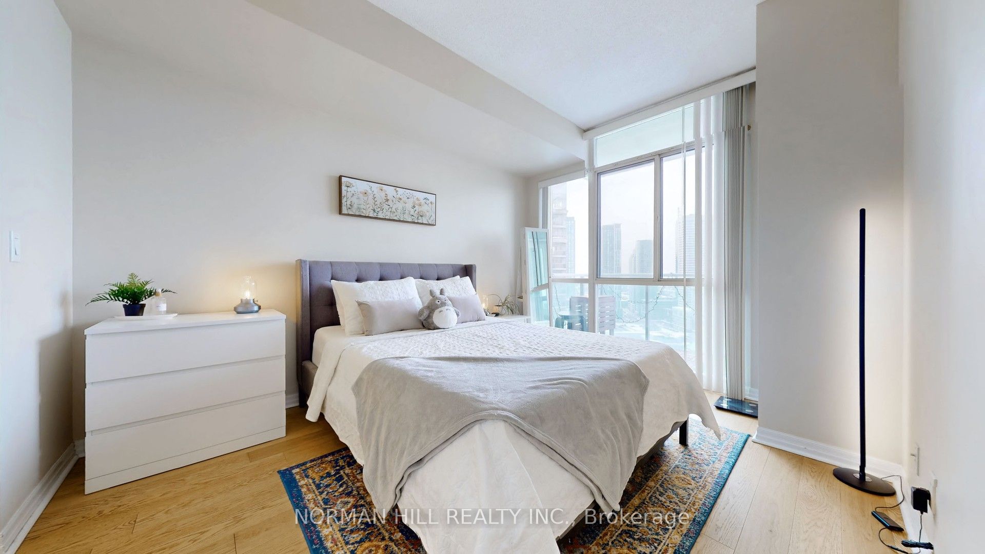 #2410 - 3939 Duke Of York Boulevard Property Photo 17