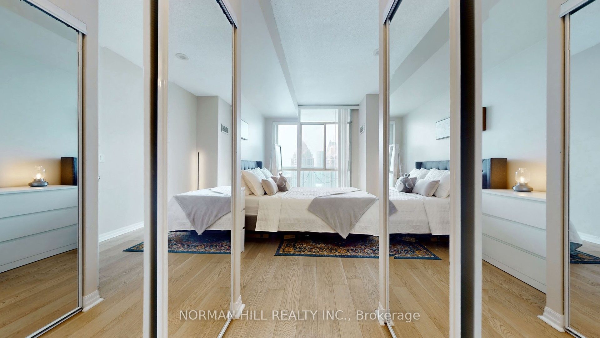 #2410 - 3939 Duke Of York Boulevard Property Photo 21