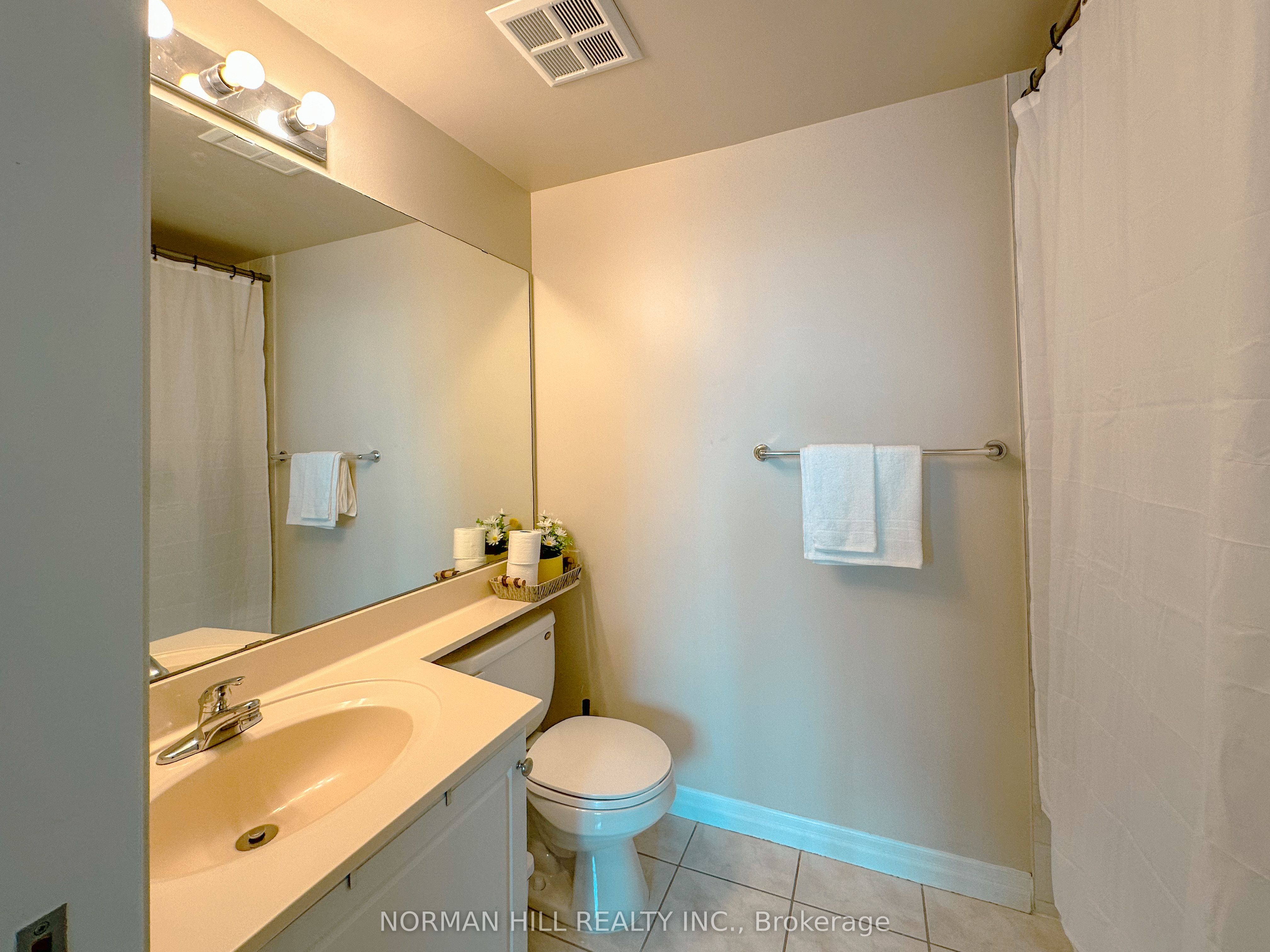 #2410 - 3939 Duke Of York Boulevard Property Photo 25