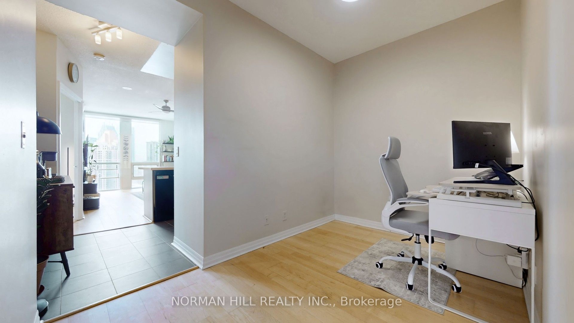 #2410 - 3939 Duke Of York Boulevard Property Photo 27