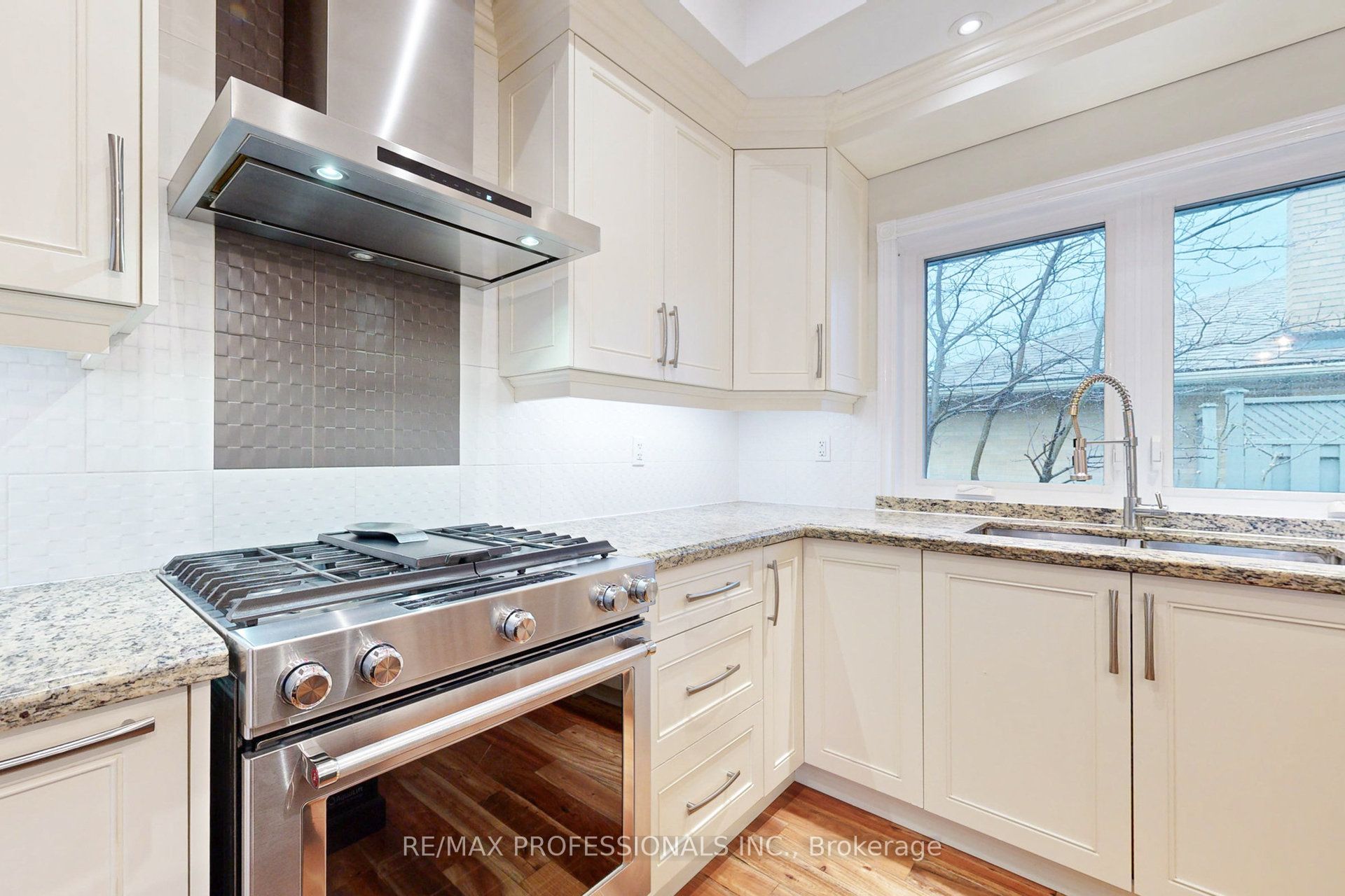 2 Woodpark Road Property Photo 9