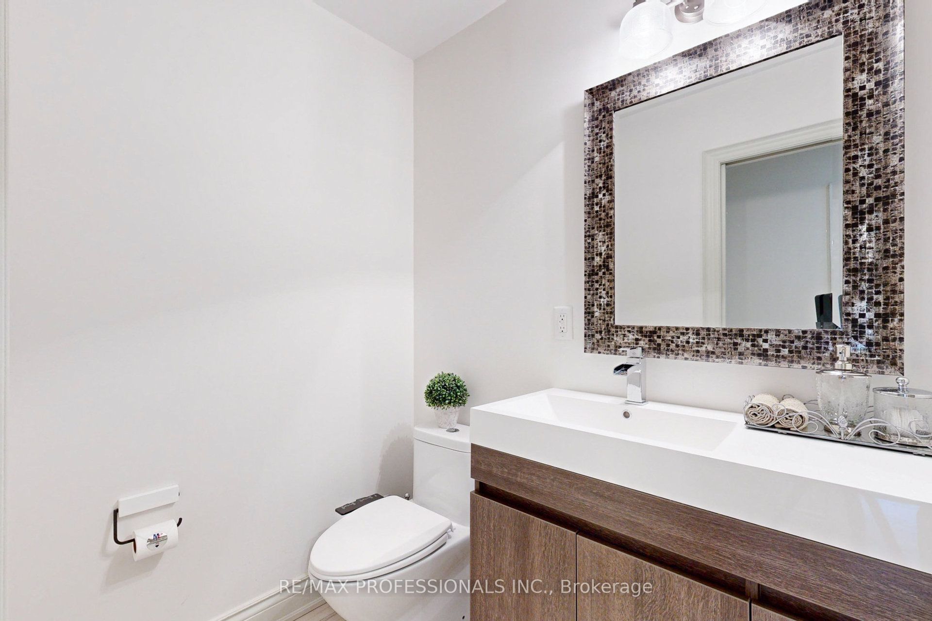 2 Woodpark Road Property Photo 17