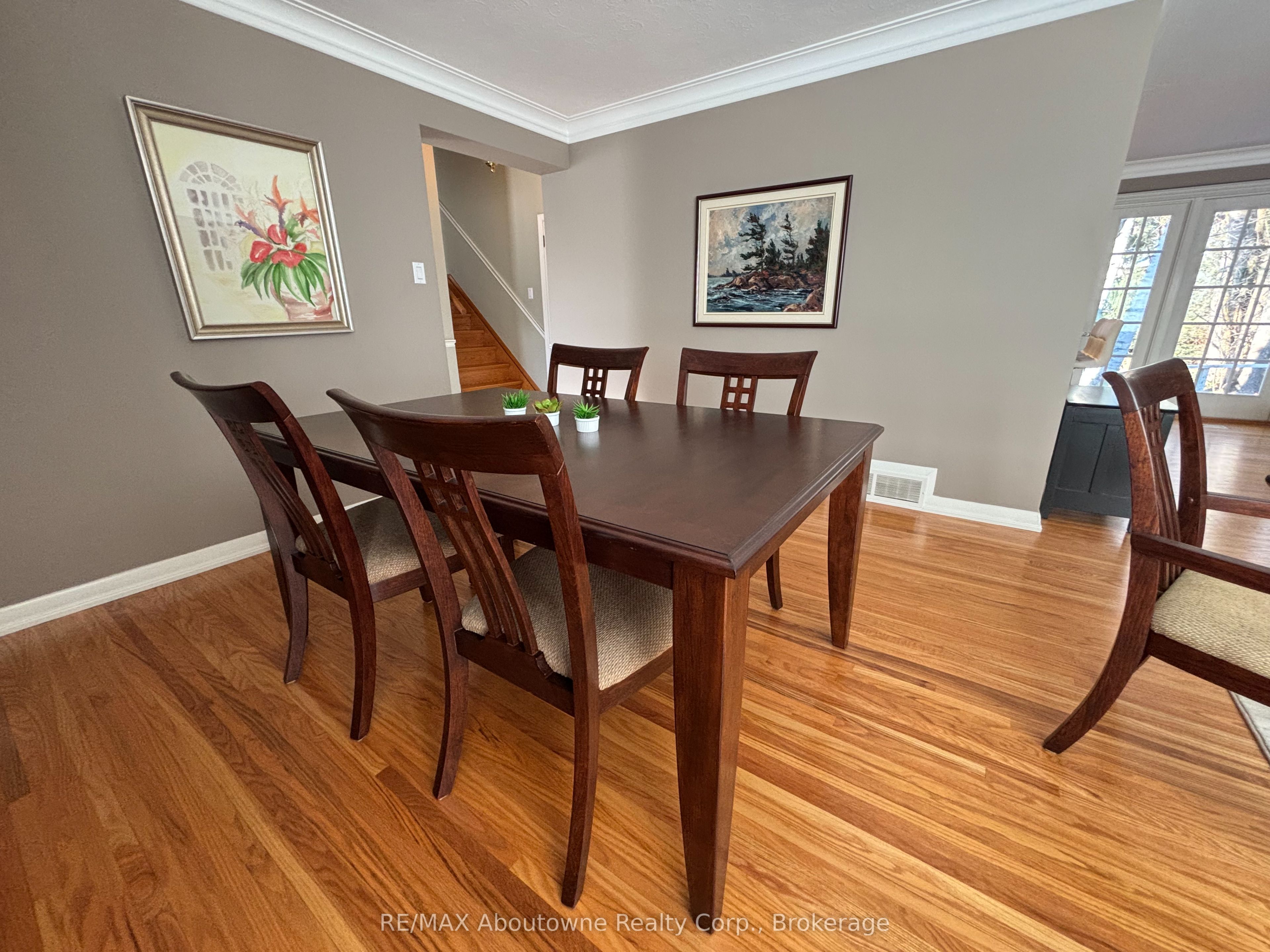 177 Viewbank Crescent Property Photo 12