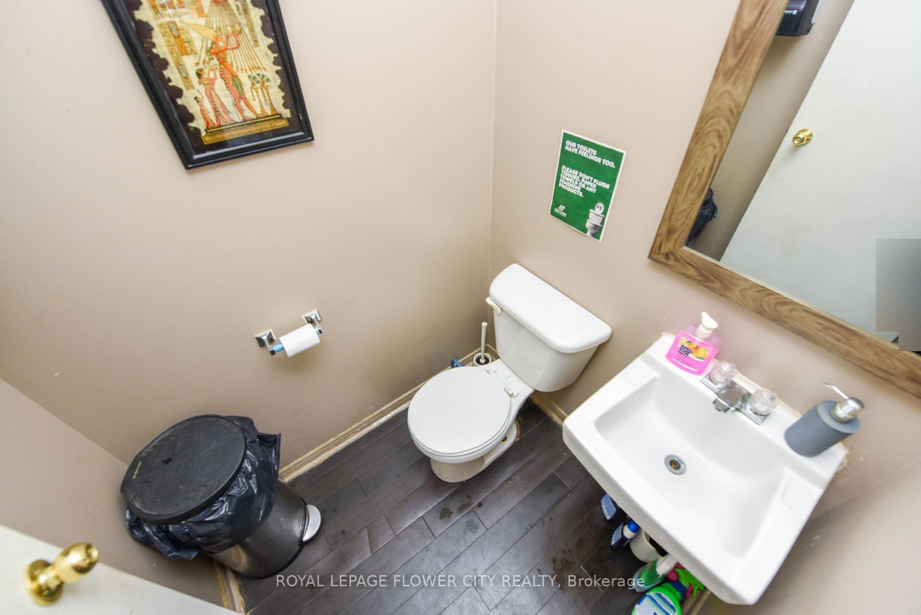 #4 - 17 Queen Street Property Photo 20